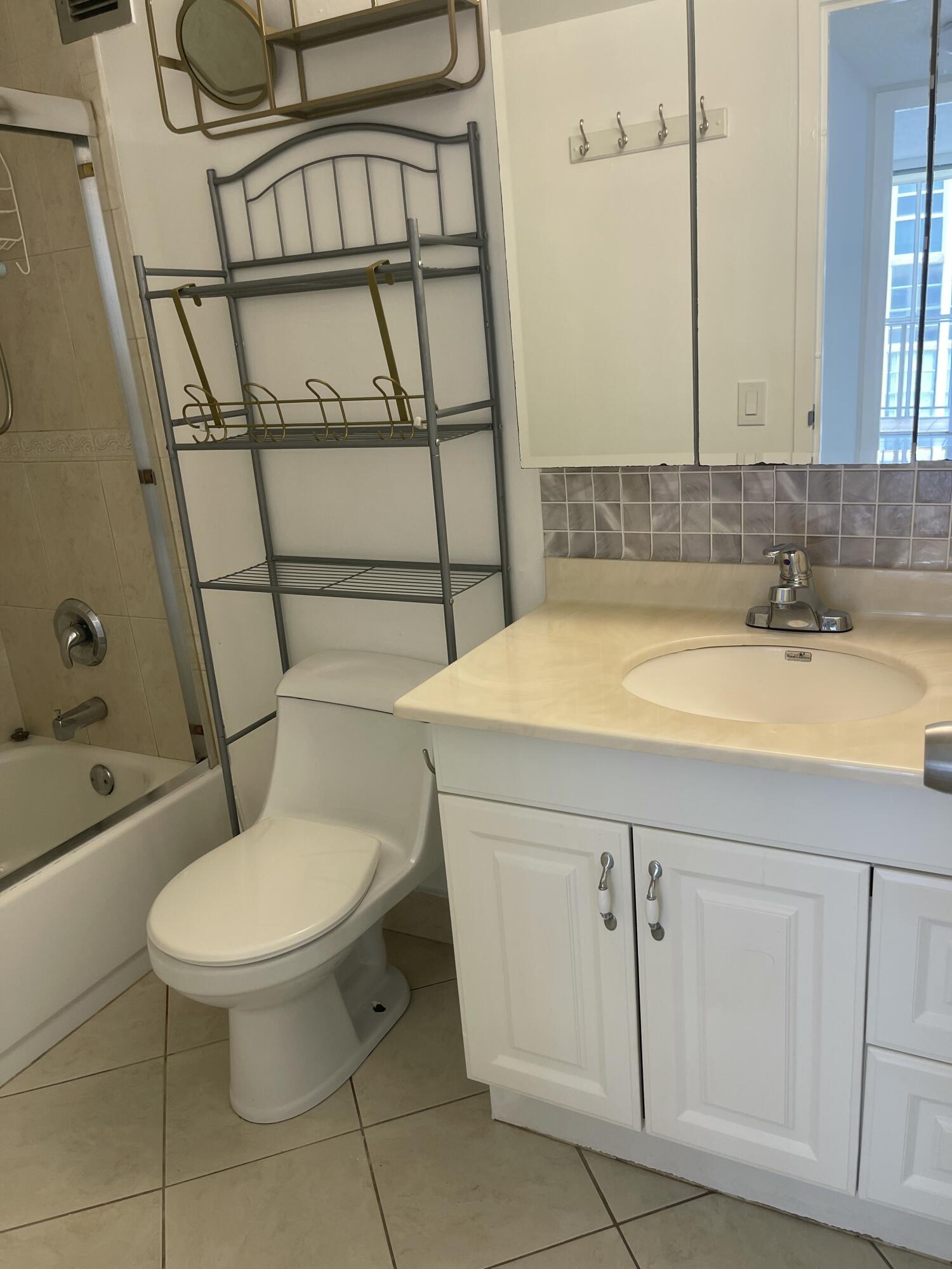 801 Three Island Boulevard 306 Property Photo 15