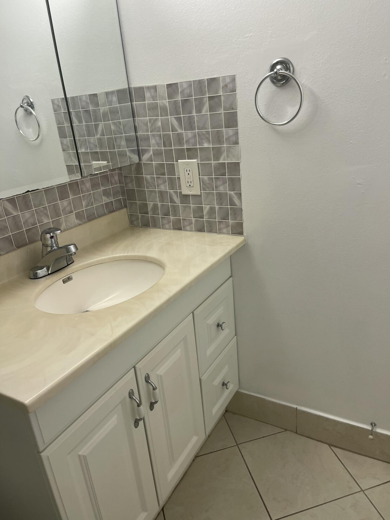 801 Three Island Boulevard 306 Property Photo 17