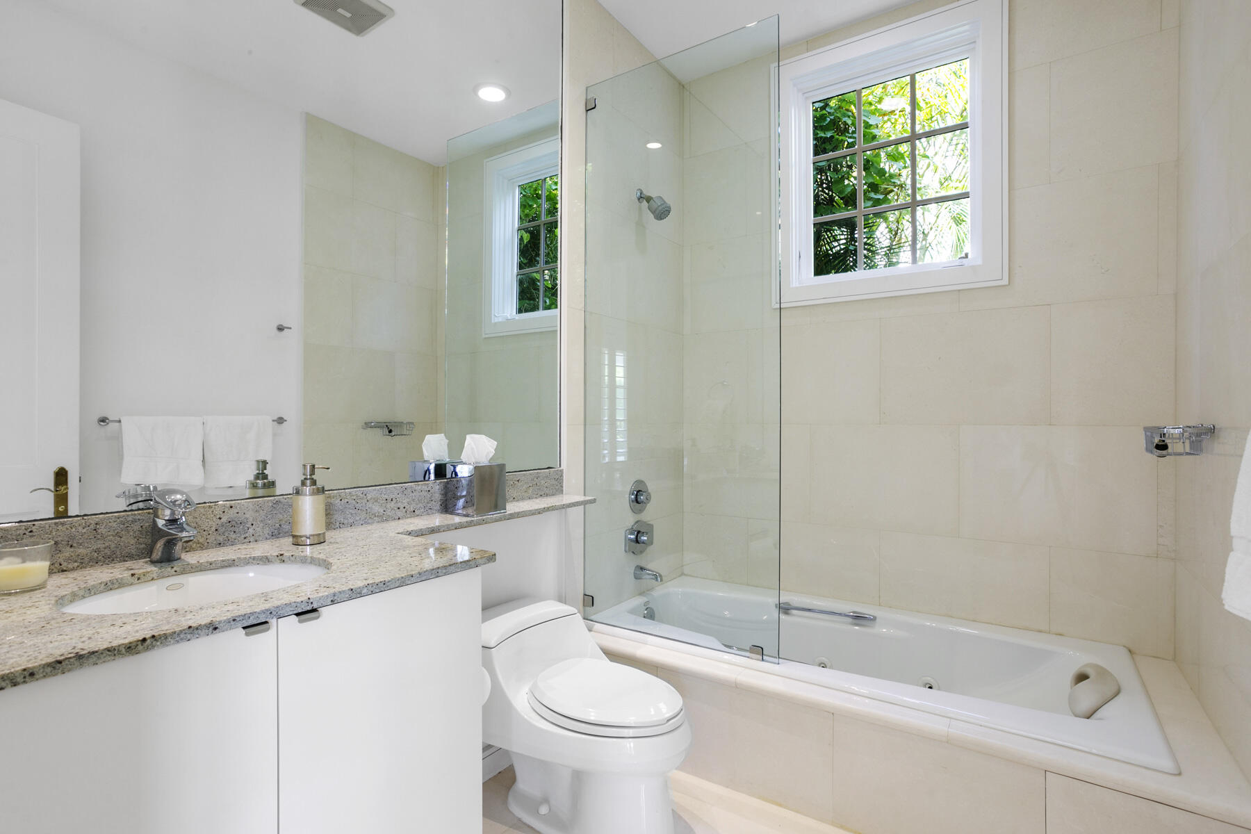 222 Monterey Road Property Photo 18