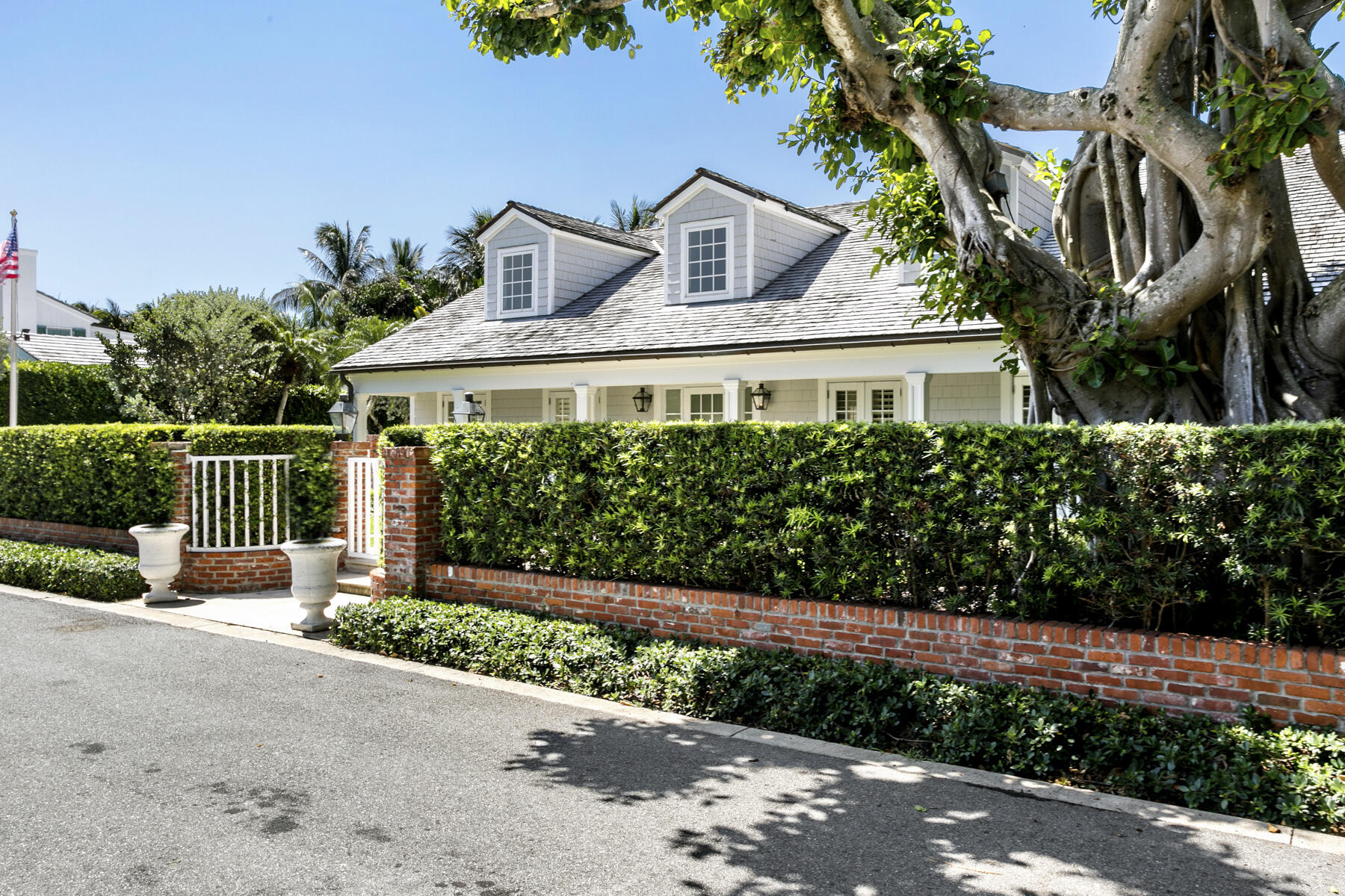 222 Monterey Road Property Photo 40
