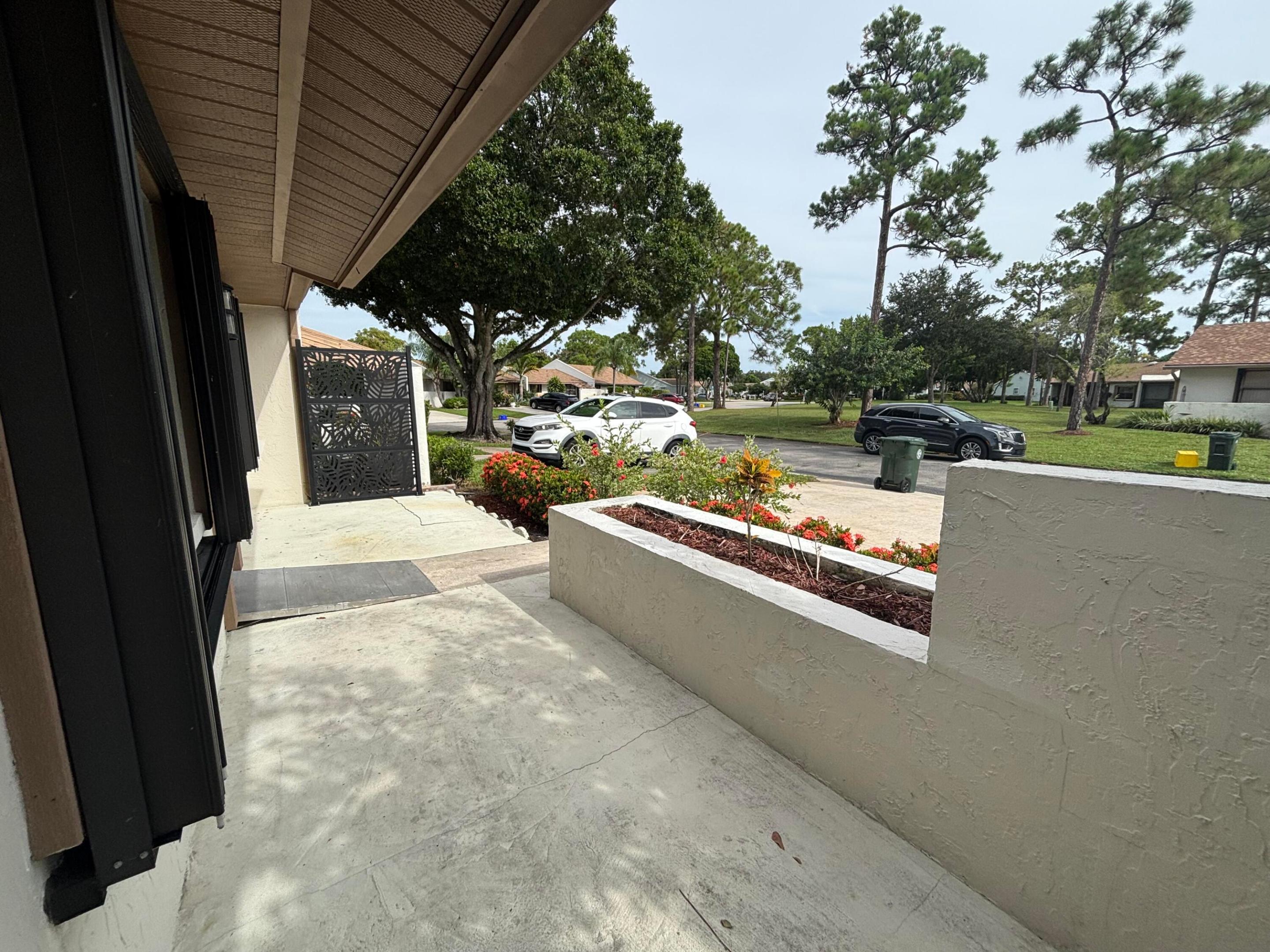 6132 Fairfield Circle 7 Property Photo 4