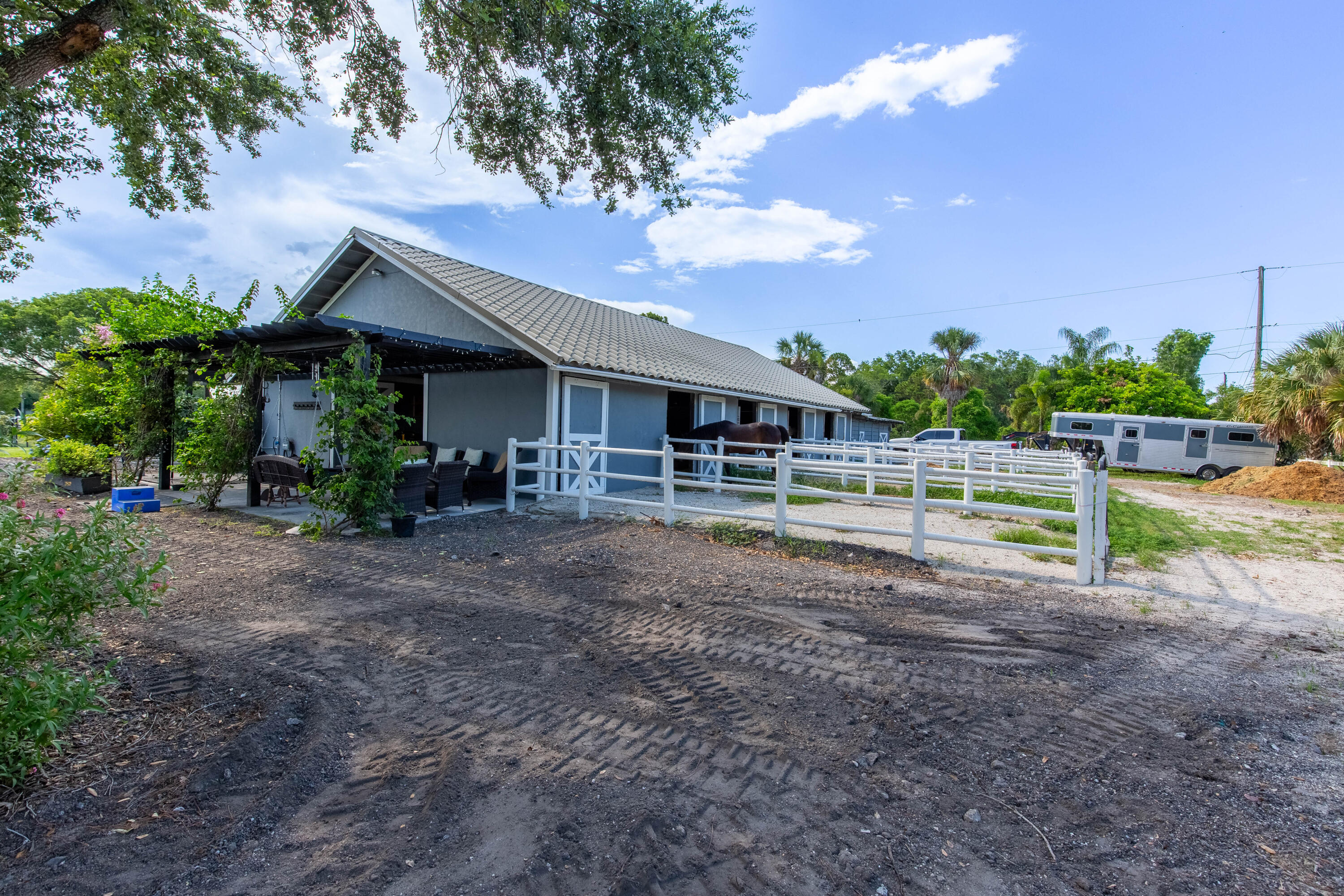 844 Arabian Drive Property Photo 3