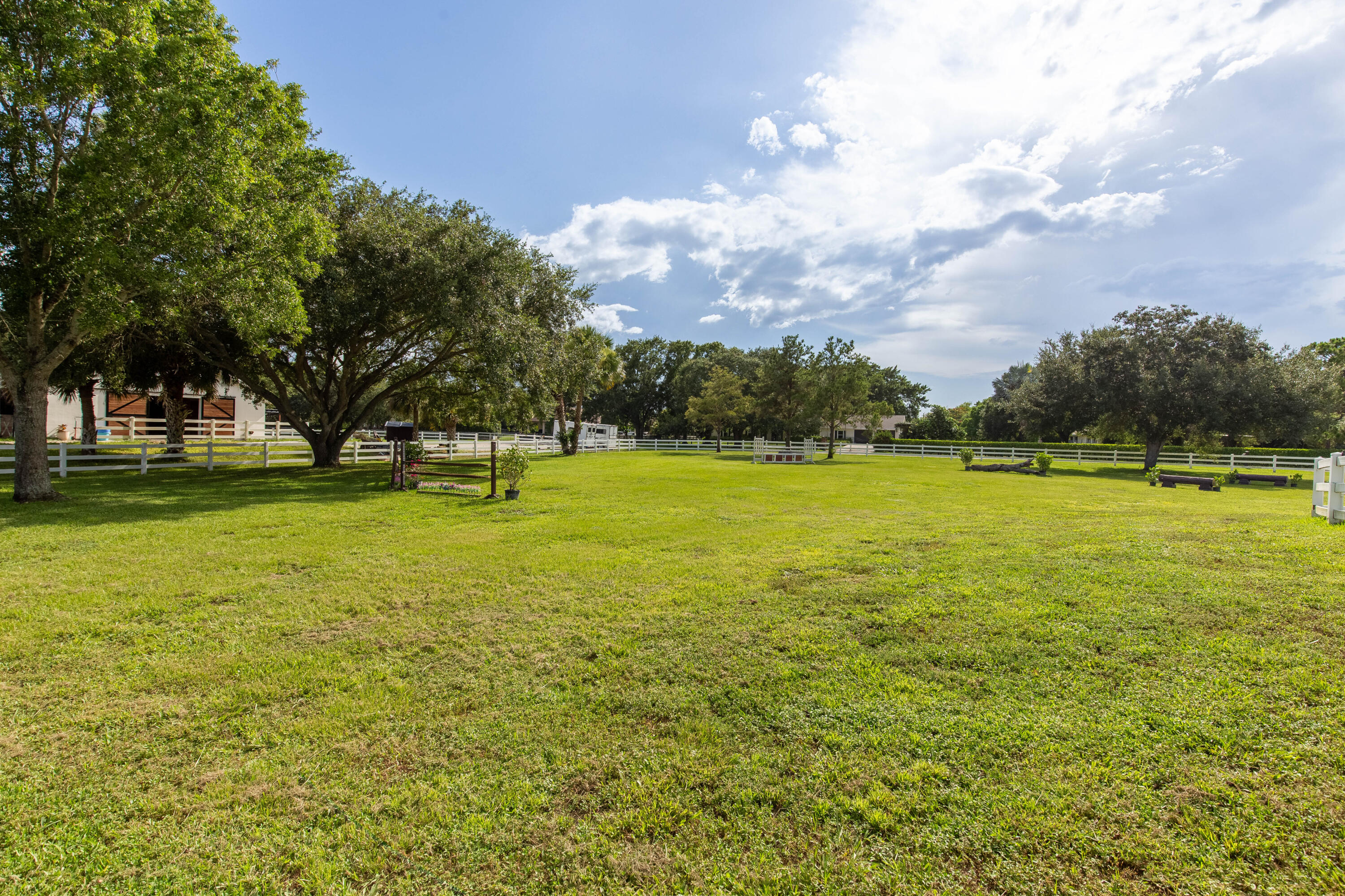 844 Arabian Drive Property Photo 21