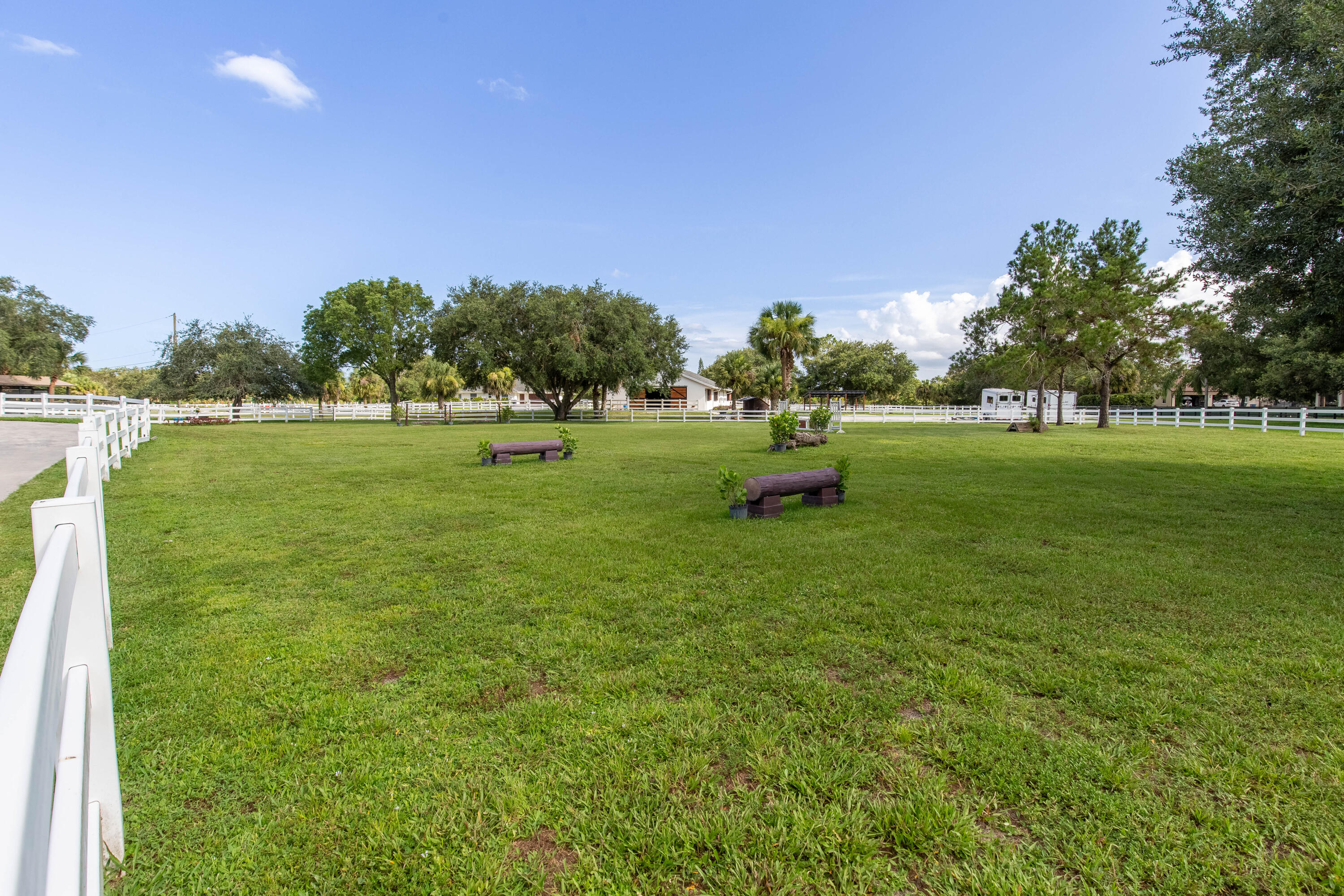 844 Arabian Drive Property Photo 23