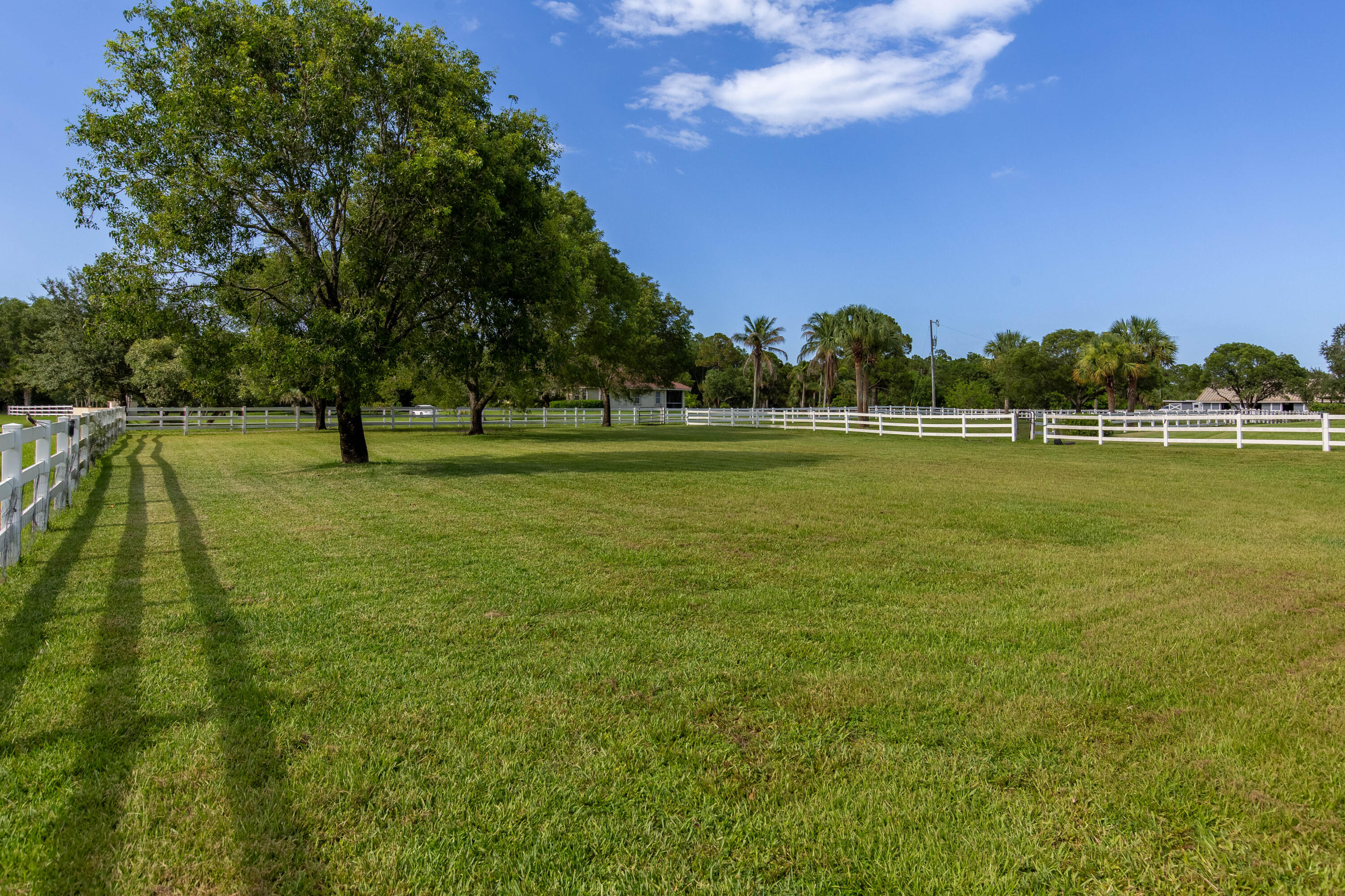 844 Arabian Drive Property Photo 24