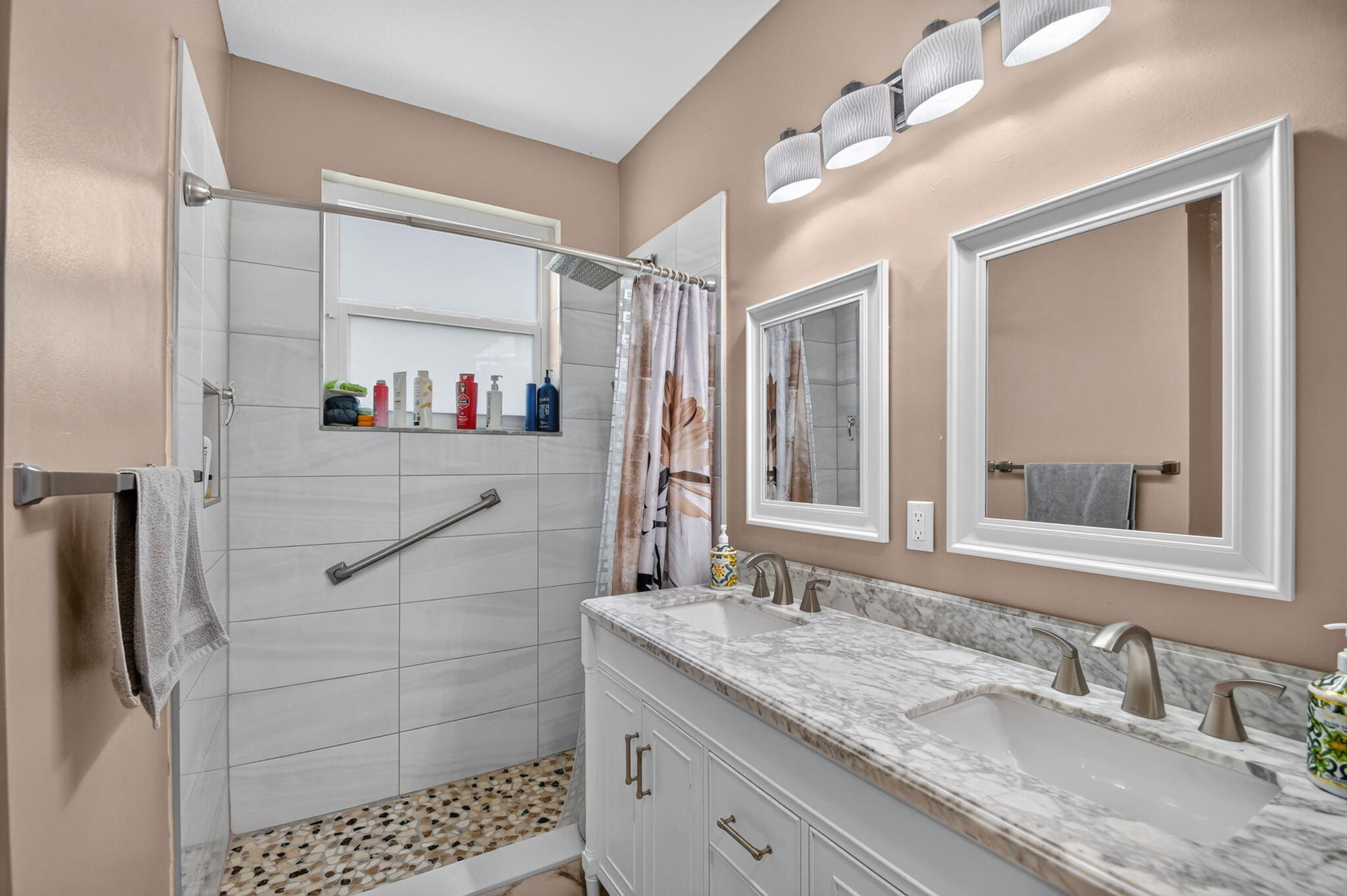 2142 Balsan Way Property Photo 25