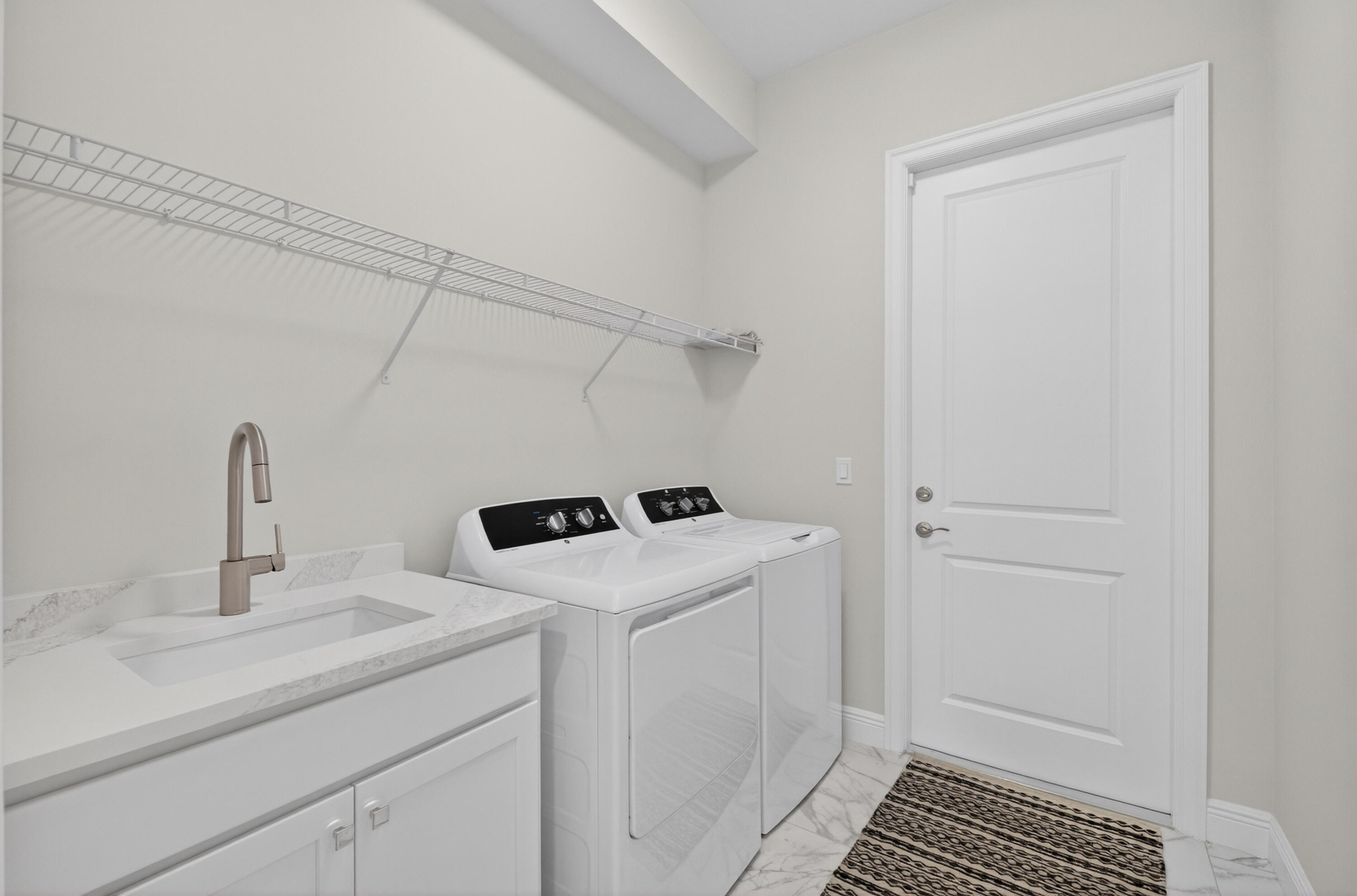 1805 Bridgepointe Circle 2 Property Photo 20