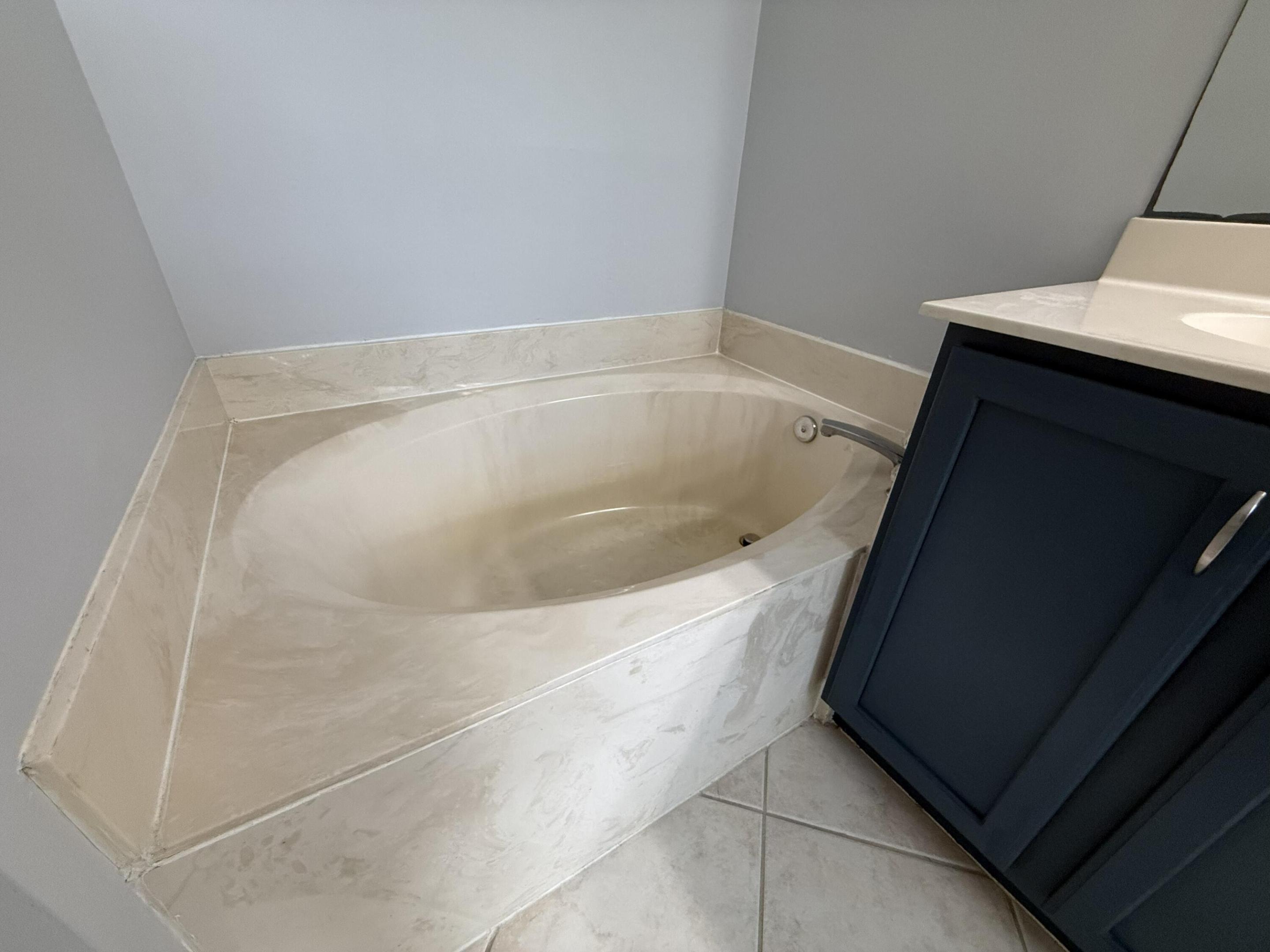 9084 Silver Glen Way Property Photo 15