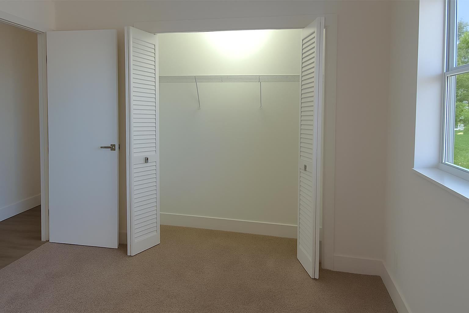 4650 Washington Street 210 Property Photo 7