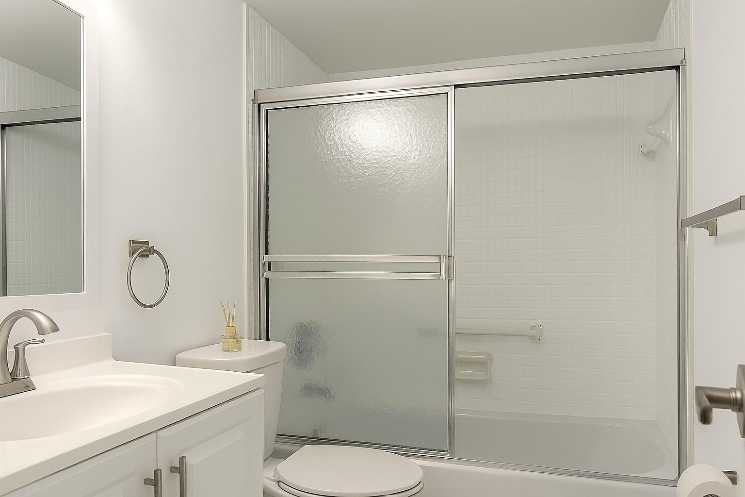 4650 Washington Street 210 Property Photo 8