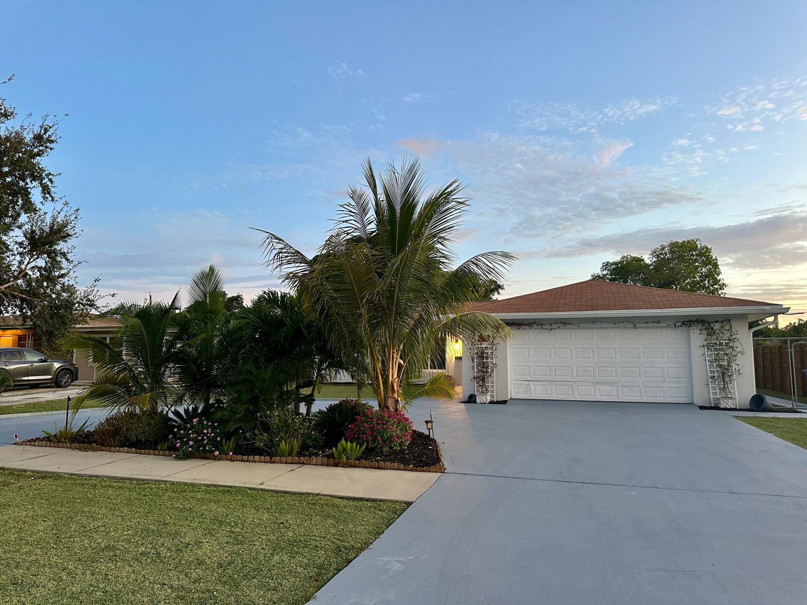 528 Date Palm Drive Property Photo 4