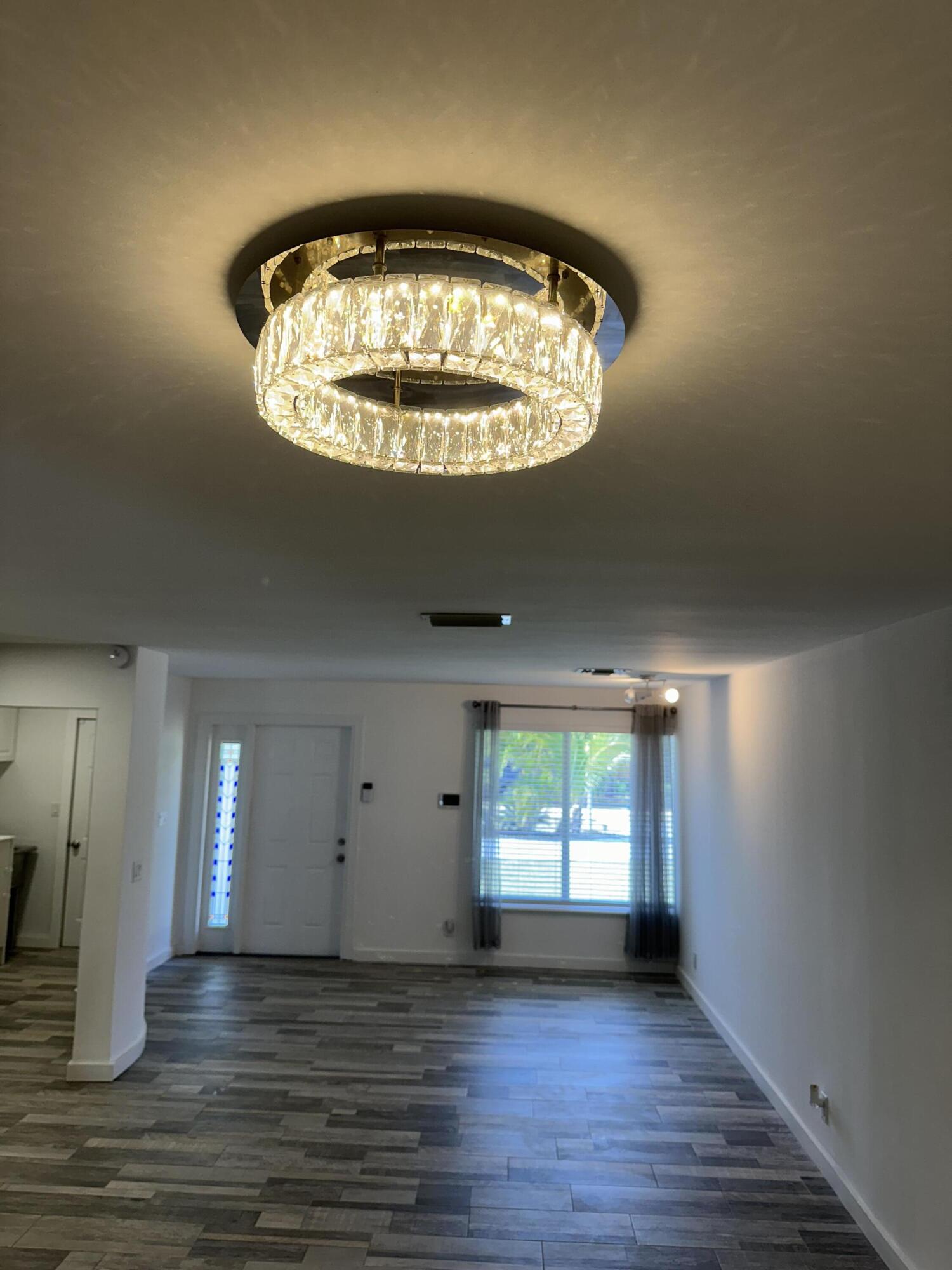 528 Date Palm Drive Property Photo 14