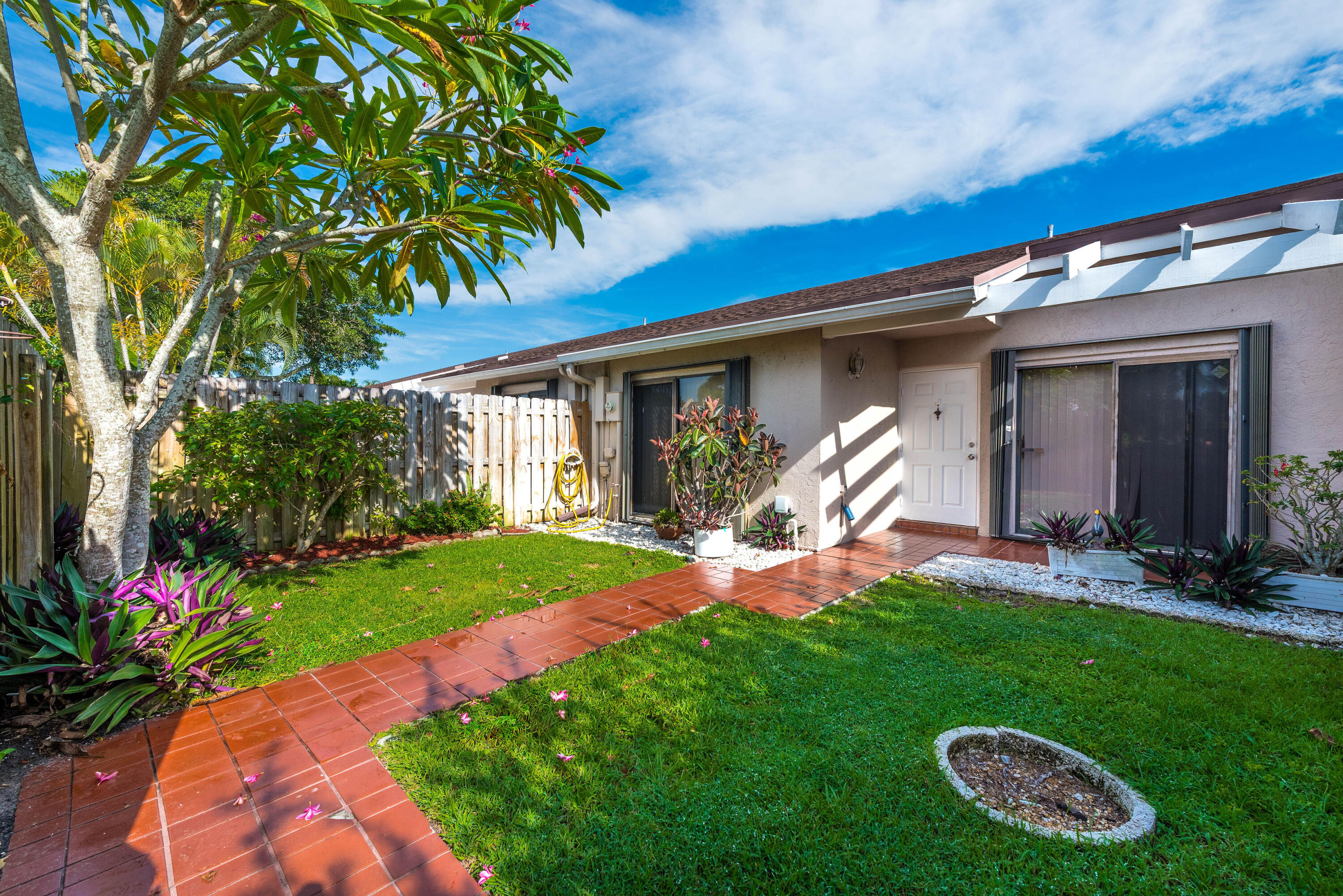 1013 NW 53rd Street Property Photo 1