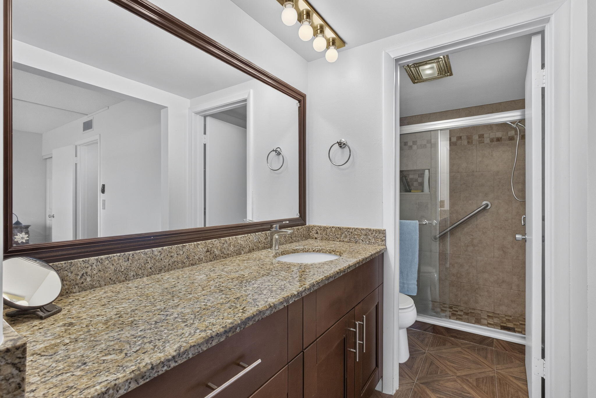 307 Wellington C Property Photo 12