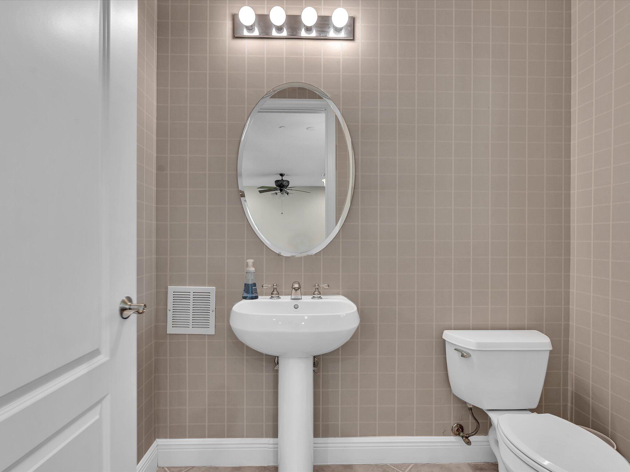 5575 Ne Trieste Way Property Photo 7