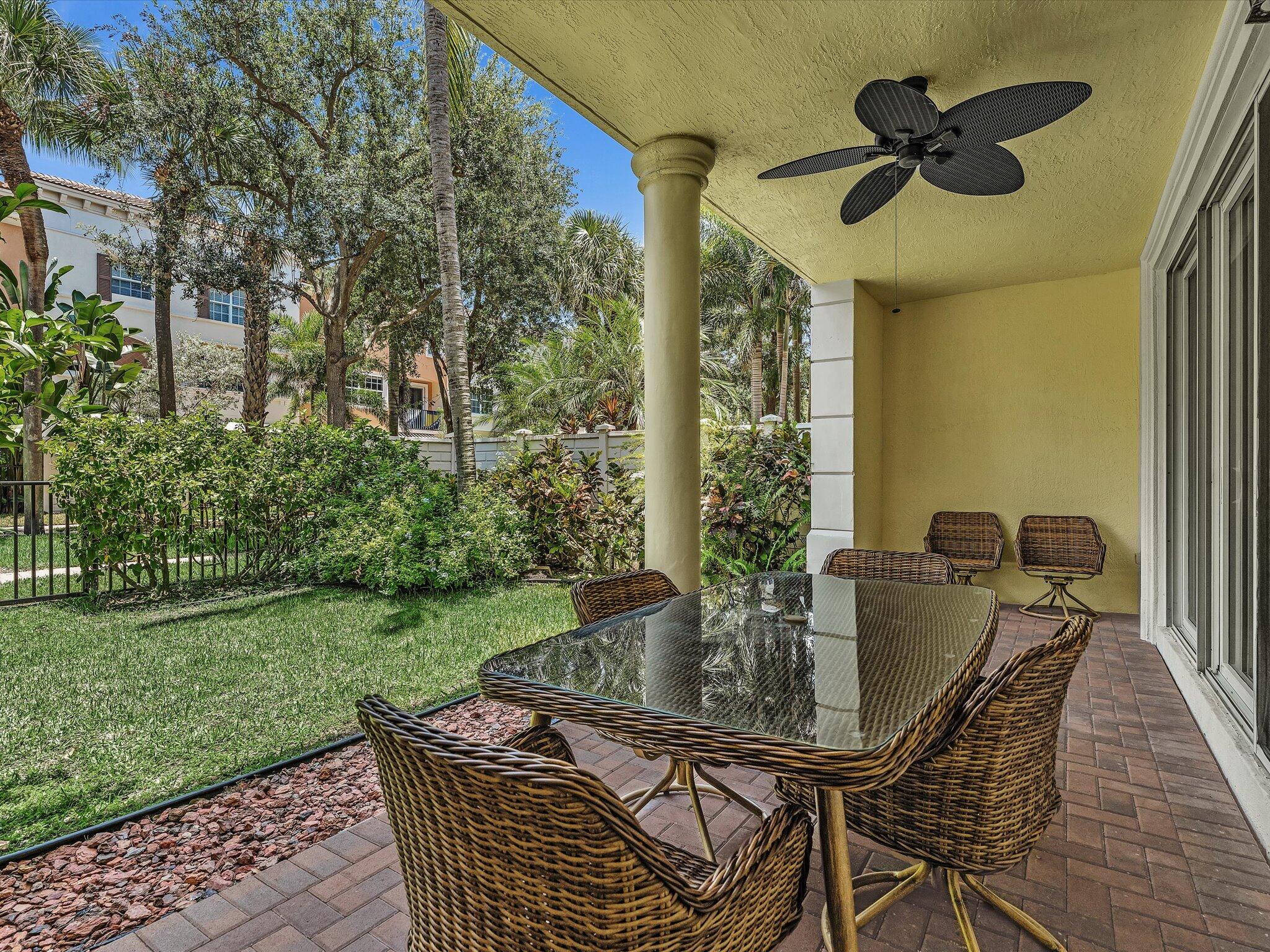 5575 Ne Trieste Way Property Photo 9