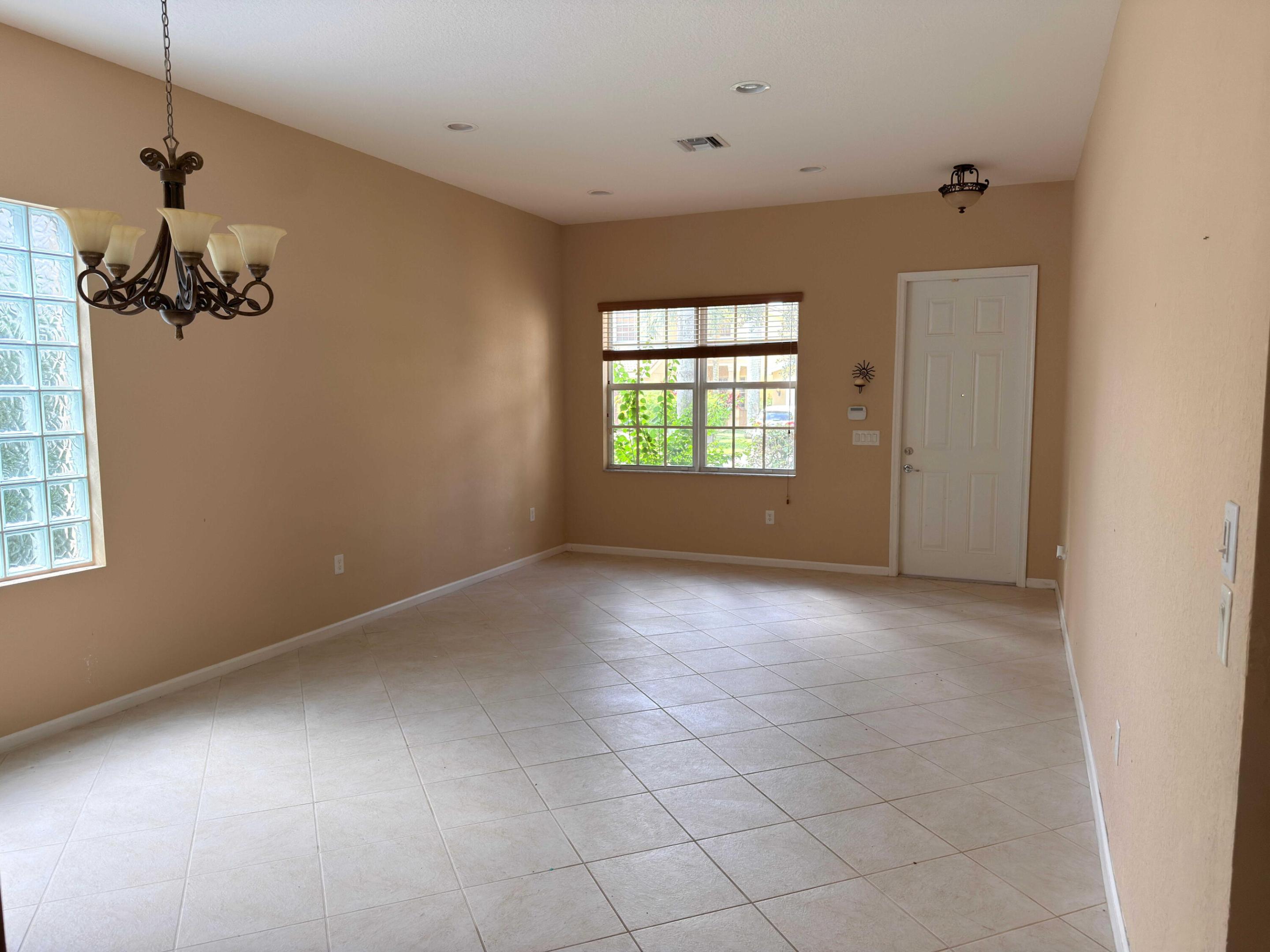 10172 White Water Lily Way Property Photo 5