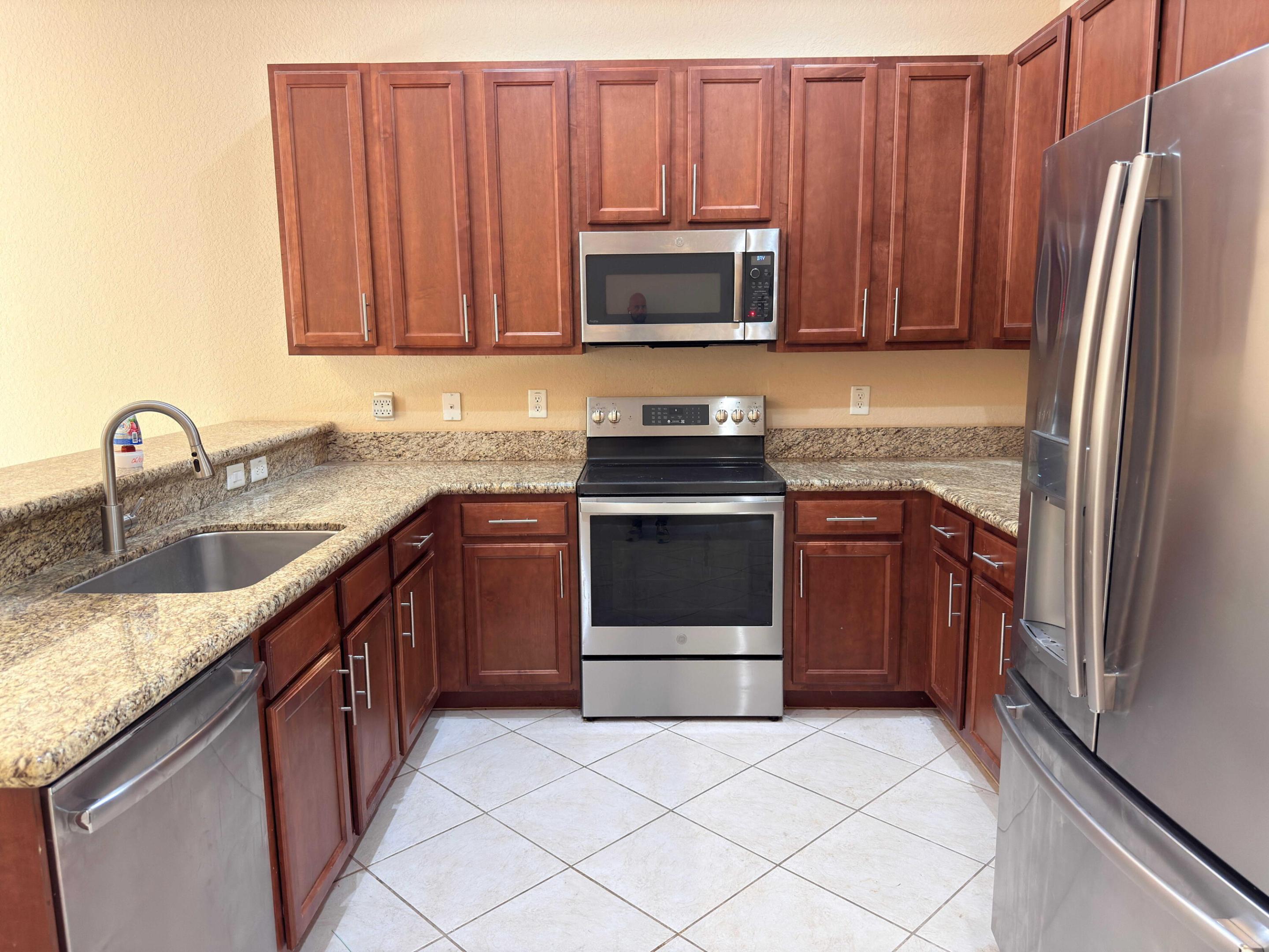 10172 White Water Lily Way Property Photo 7