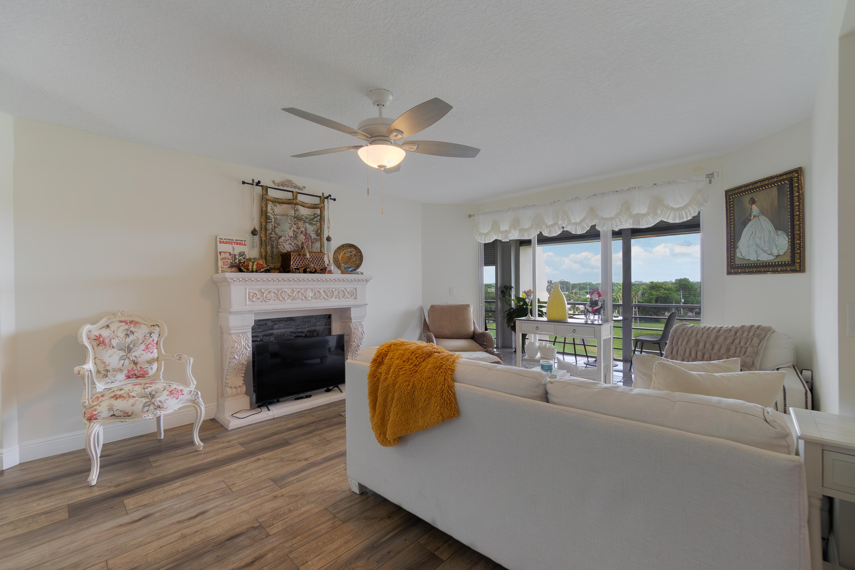3959 Via Poinciana Drive 602 Property Photo 9
