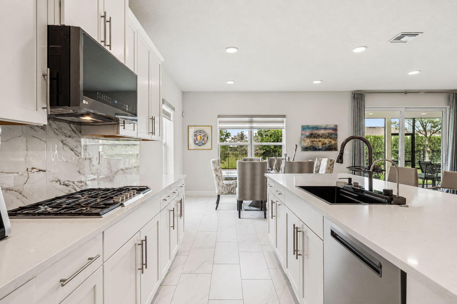 19227 Broad Shore Walk Property Photo 8