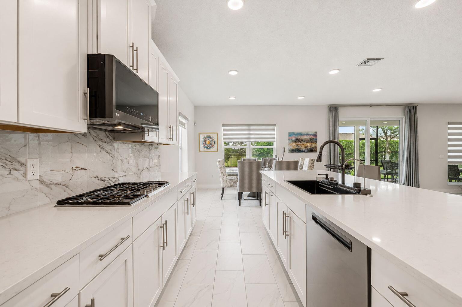 19227 Broad Shore Walk Property Photo 9