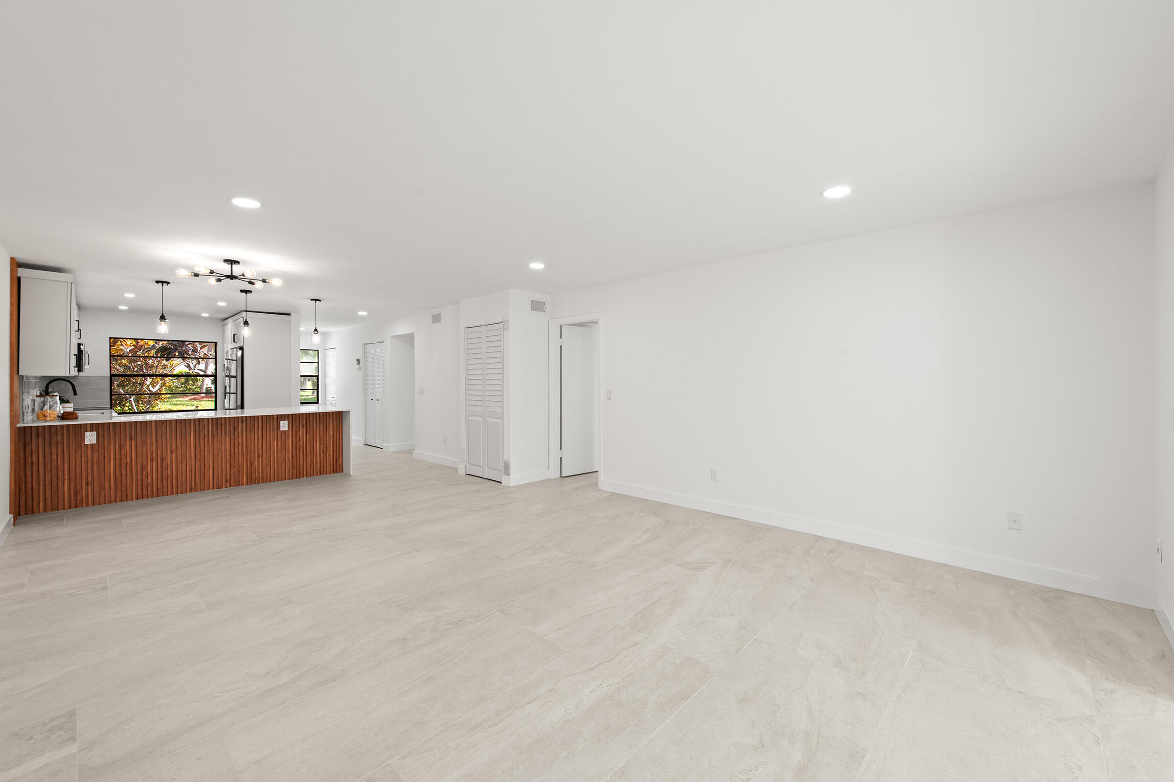 9293 Vista Del Lago 15c Property Photo 17
