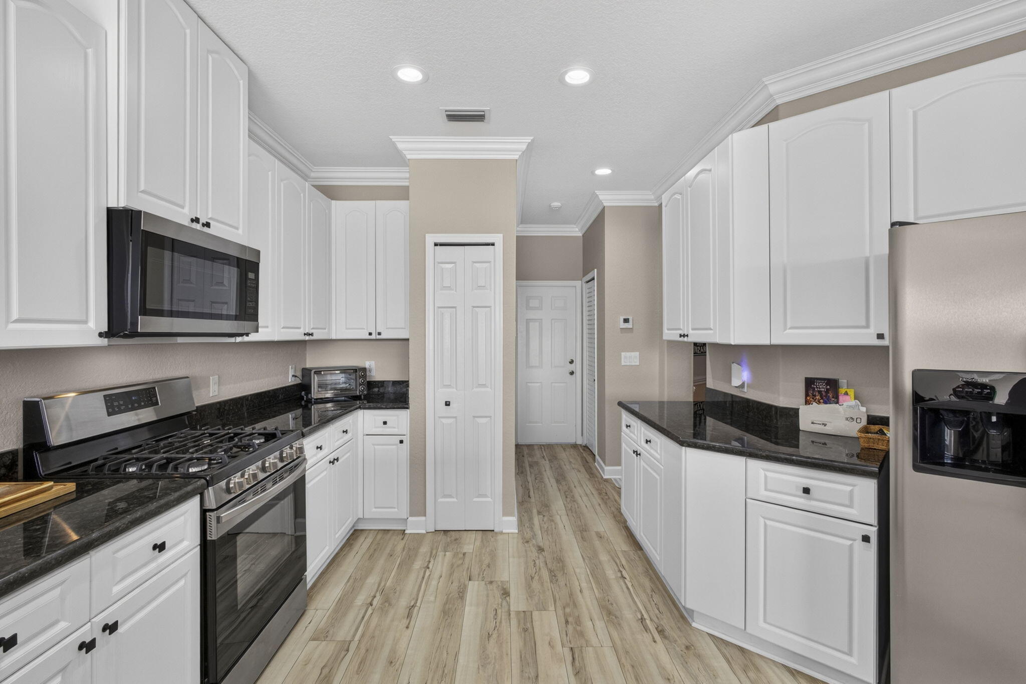 10675 Old Hammock Way Property Photo 16