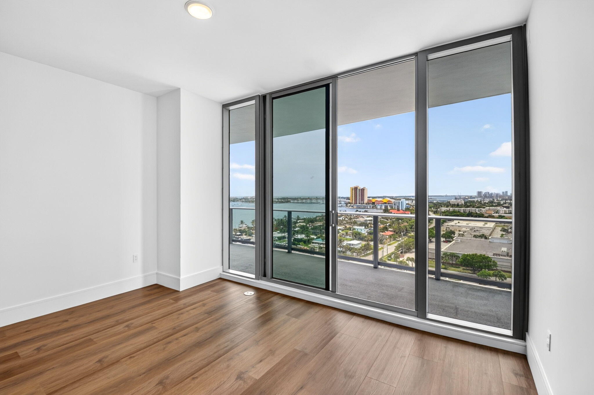 220 Lake Shore Drive 1511 Property Photo 6