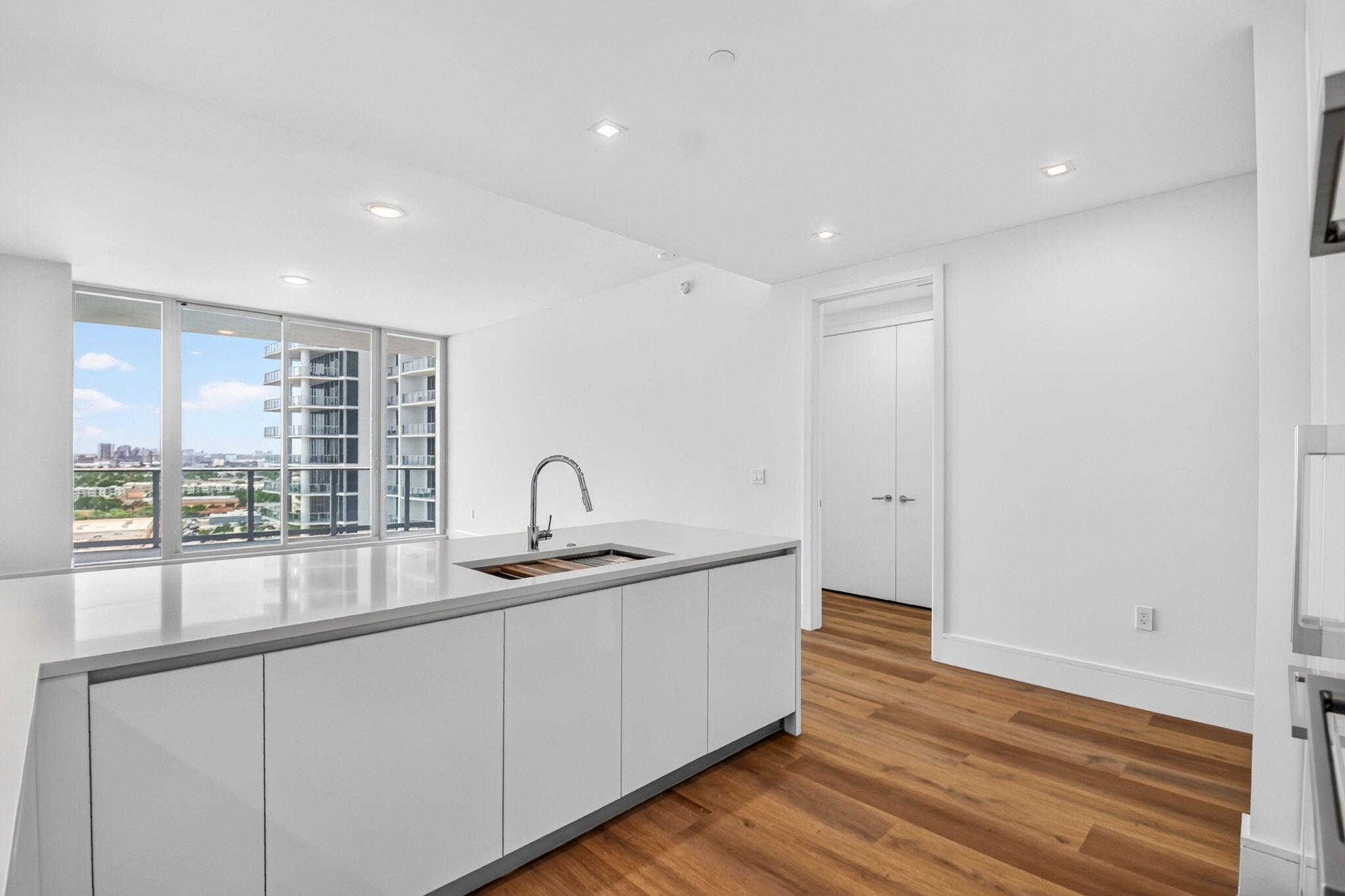 220 Lake Shore Drive 1511 Property Photo 18