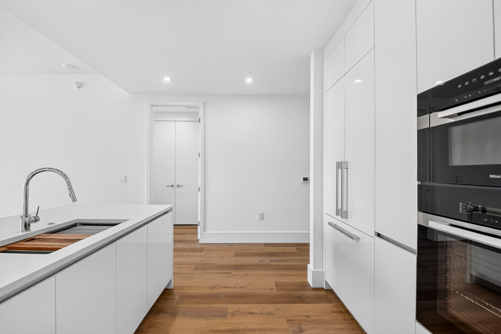 220 Lake Shore Drive 1511 Property Photo 19