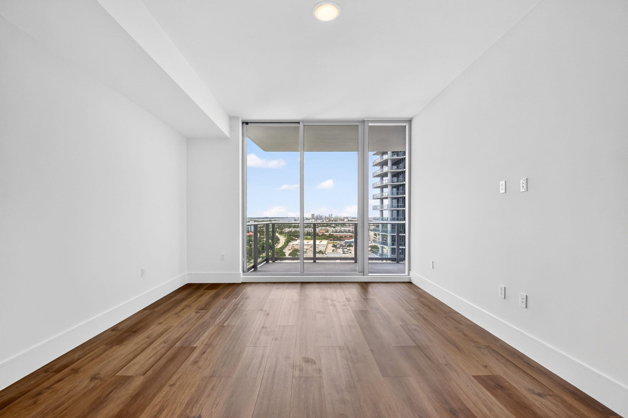 220 Lake Shore Drive 1511 Property Photo 24