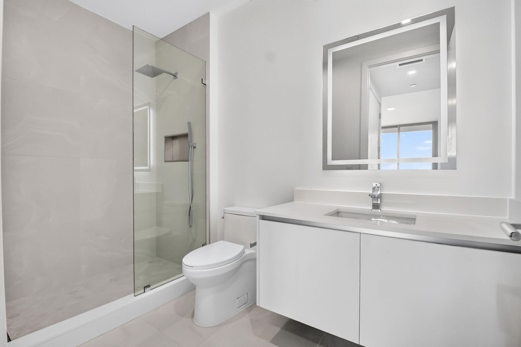 220 Lake Shore Drive 1511 Property Photo 34