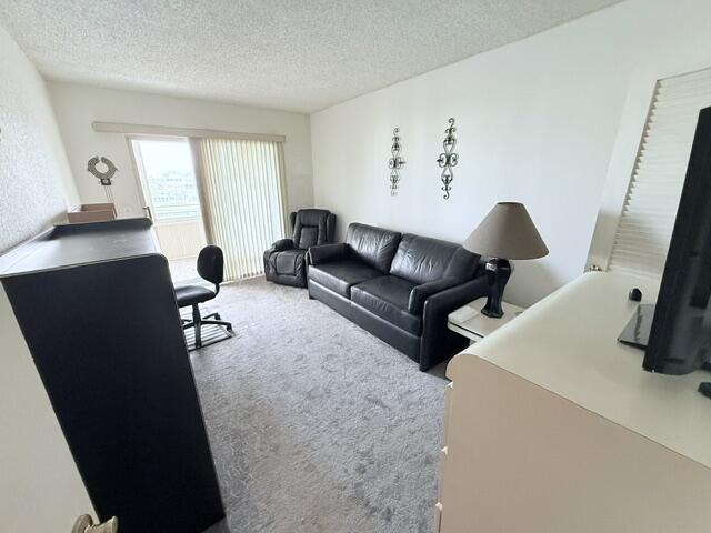4065 Harwood E Property Photo 10