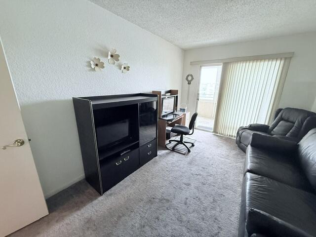 4065 Harwood E Property Photo 11