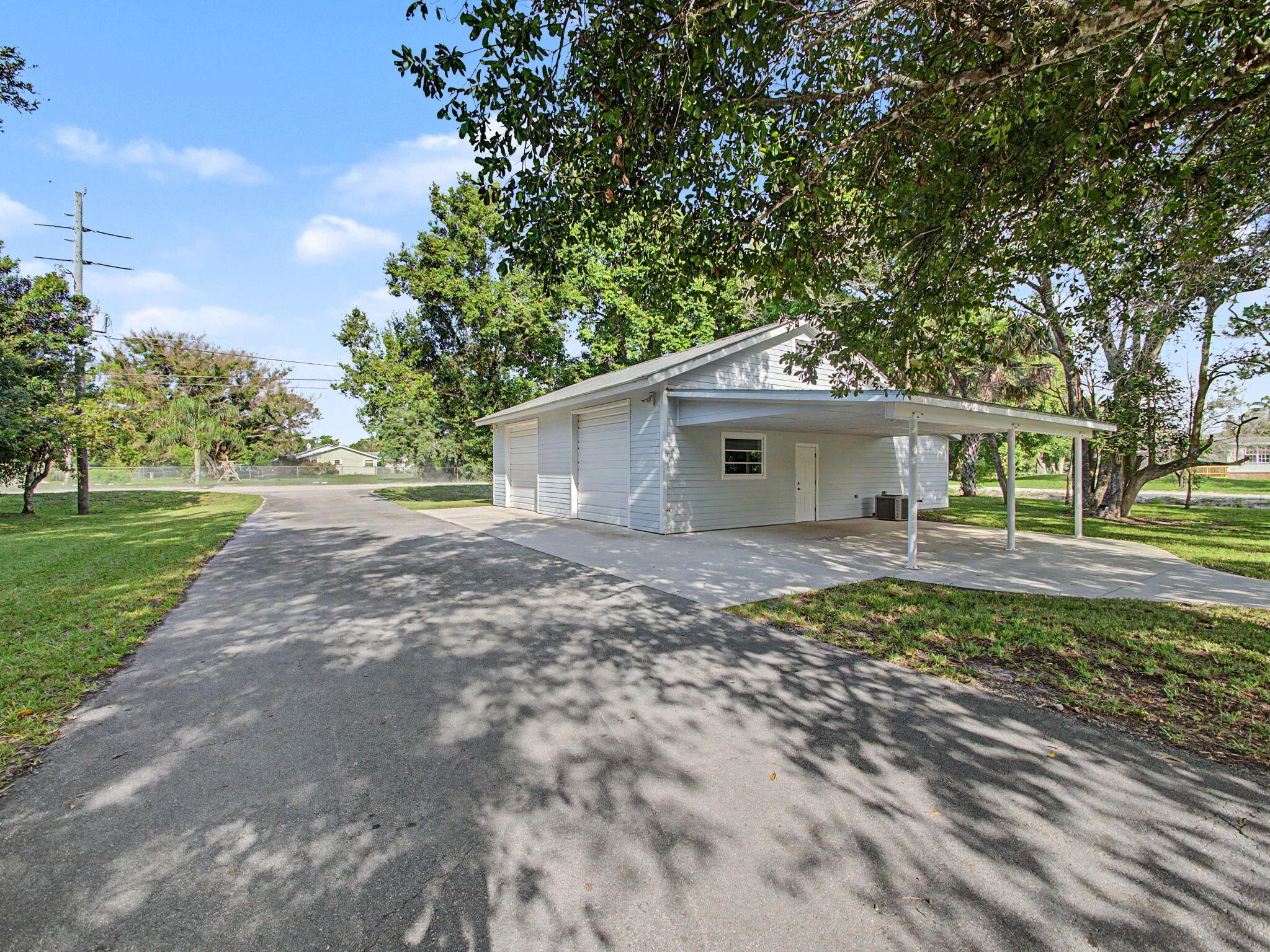 5625 Se Ault Avenue Property Photo 8