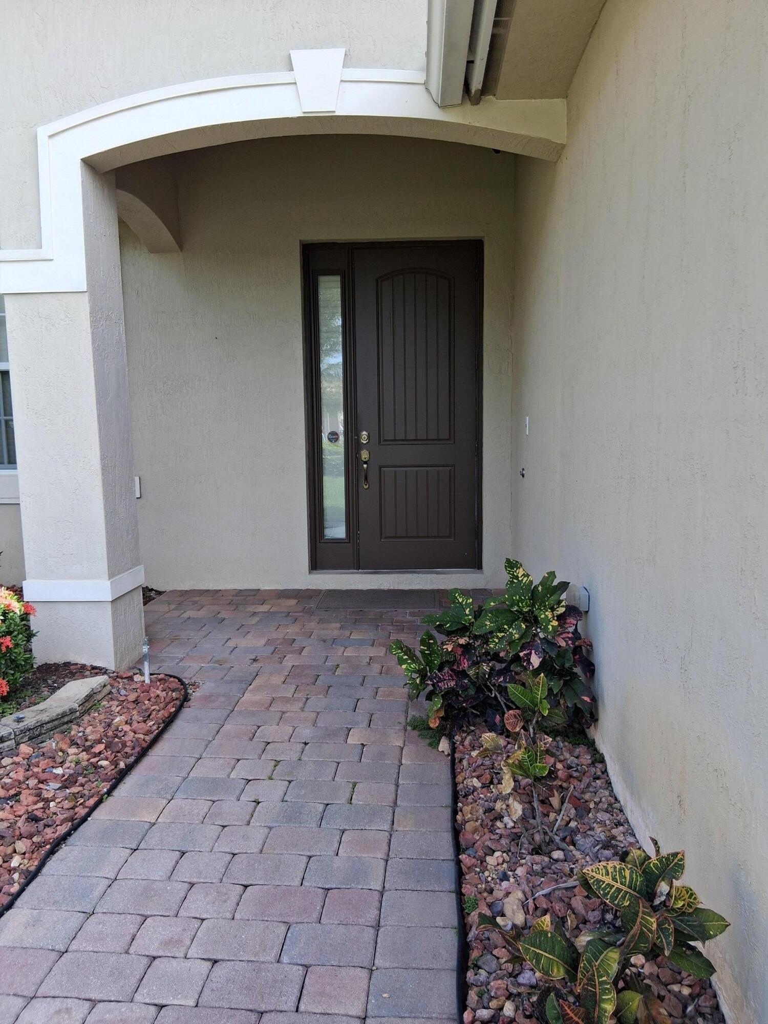 B26048060 Property Photo 2