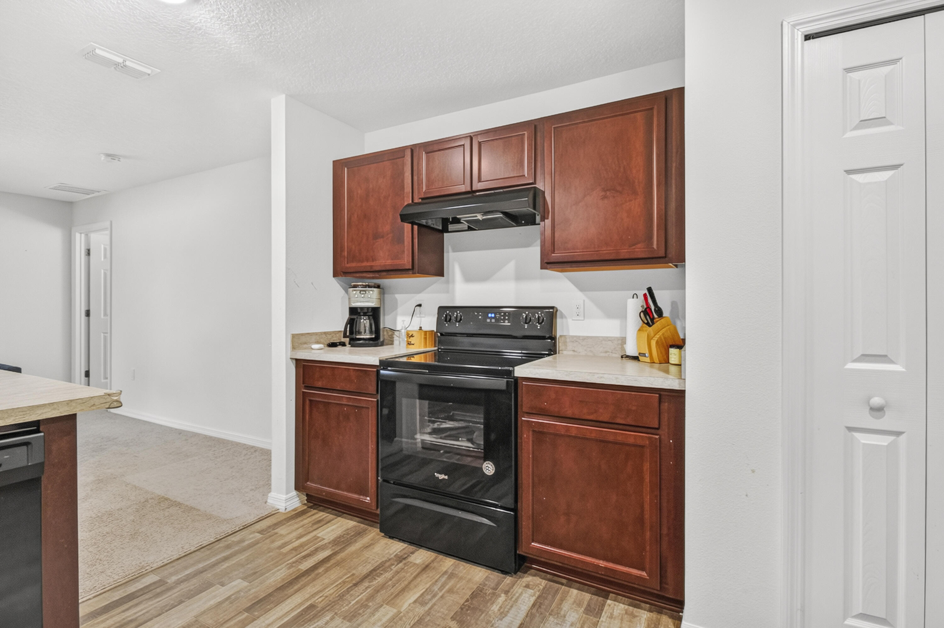 2033 Sw Leafy Road Property Photo 18
