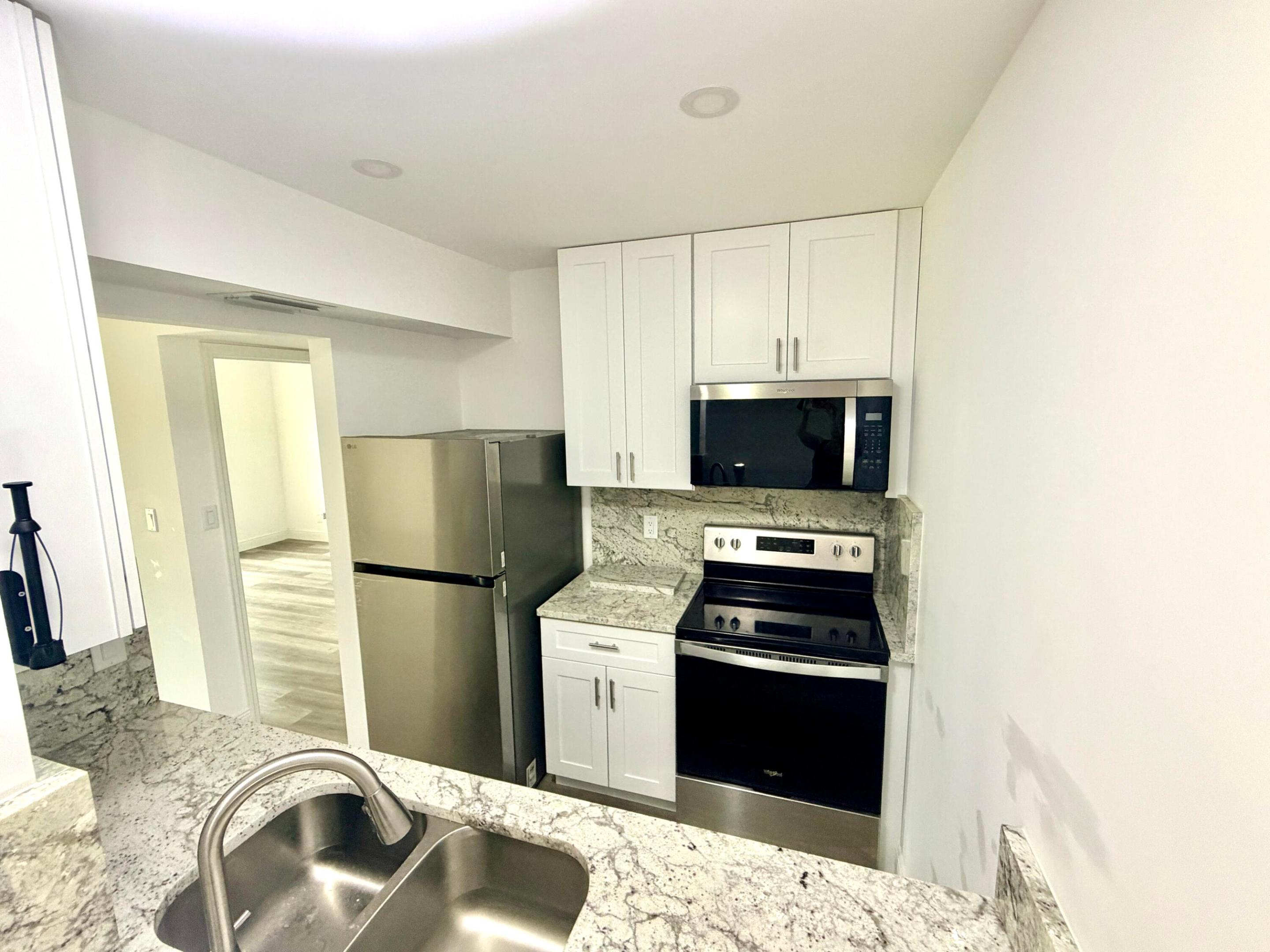 1766 Abbey Road 105 Property Photo 1