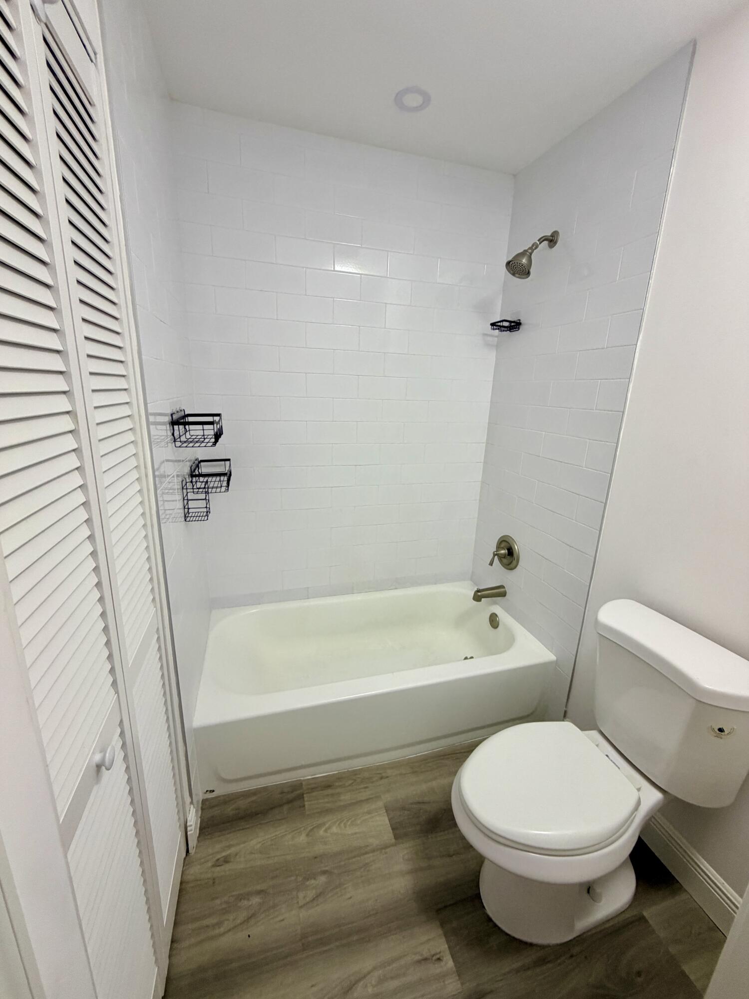 1766 Abbey Road 105 Property Photo 2