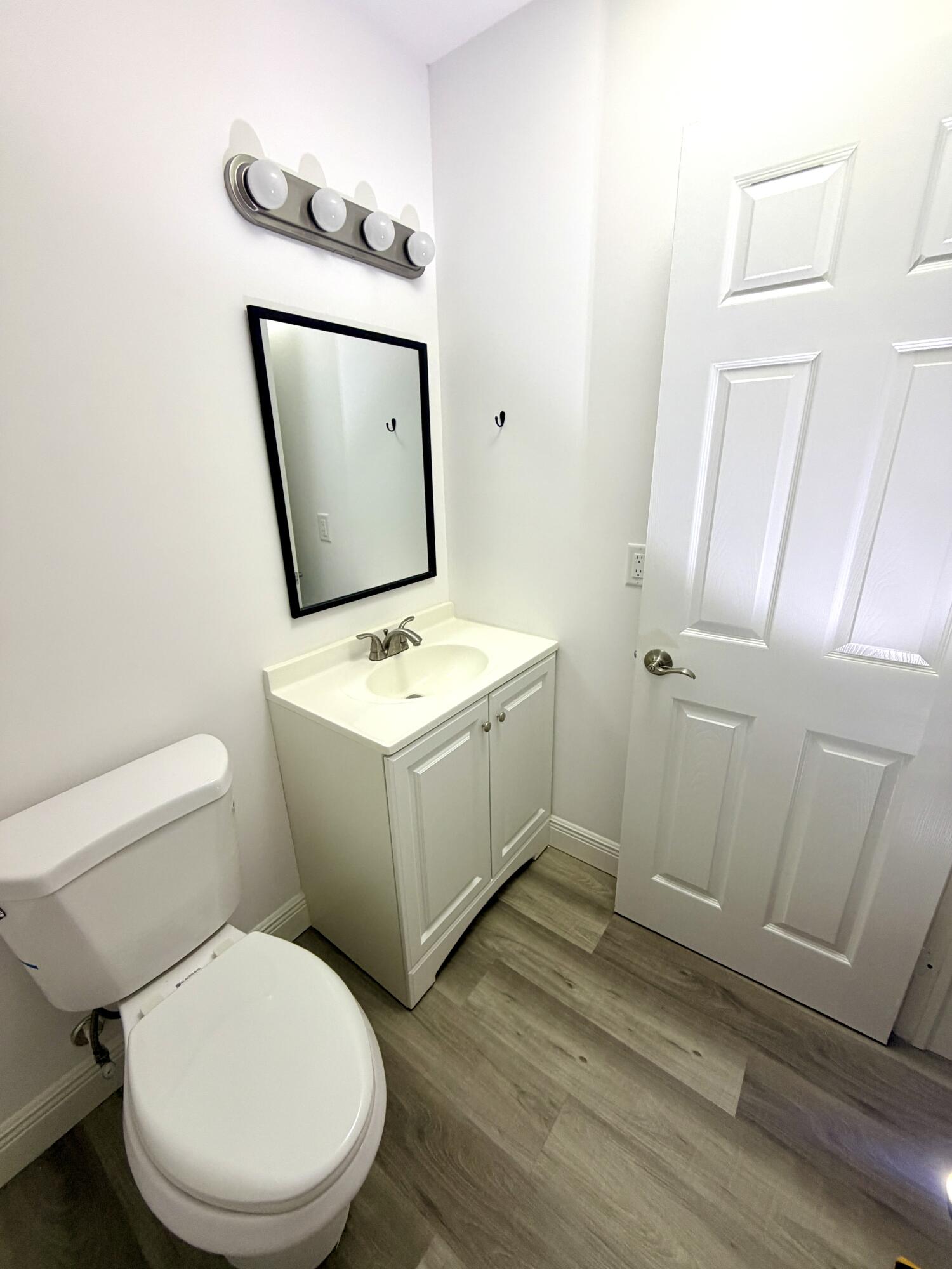 1766 Abbey Road 105 Property Photo 3