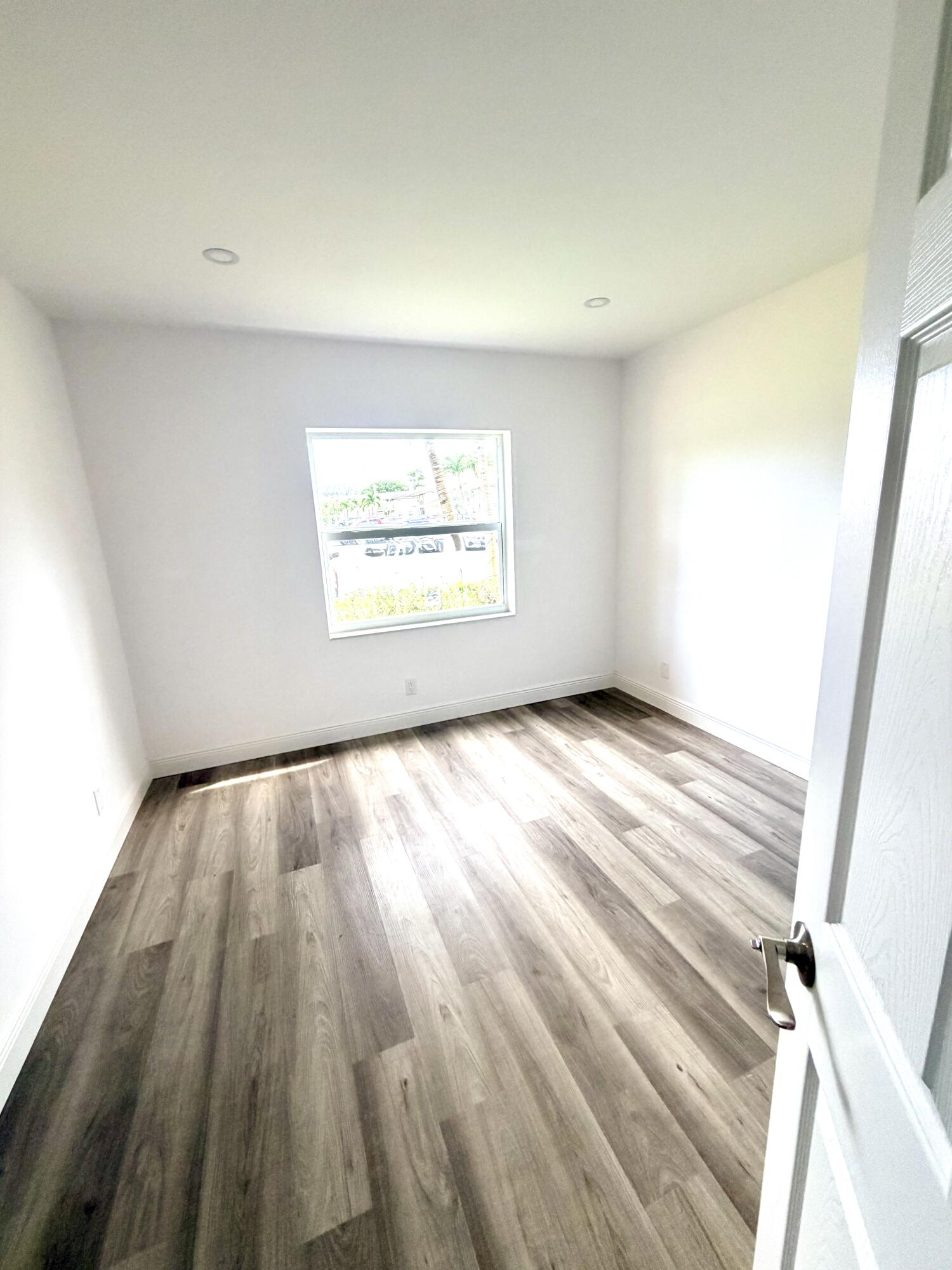 1766 Abbey Road 105 Property Photo 5