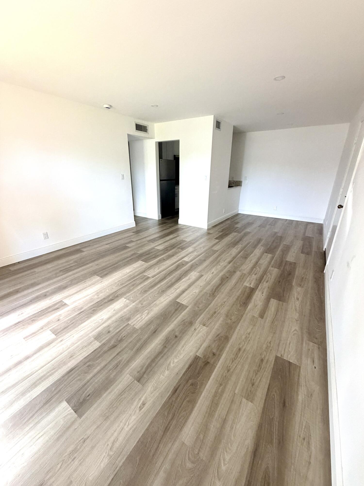 1766 Abbey Road 105 Property Photo 6