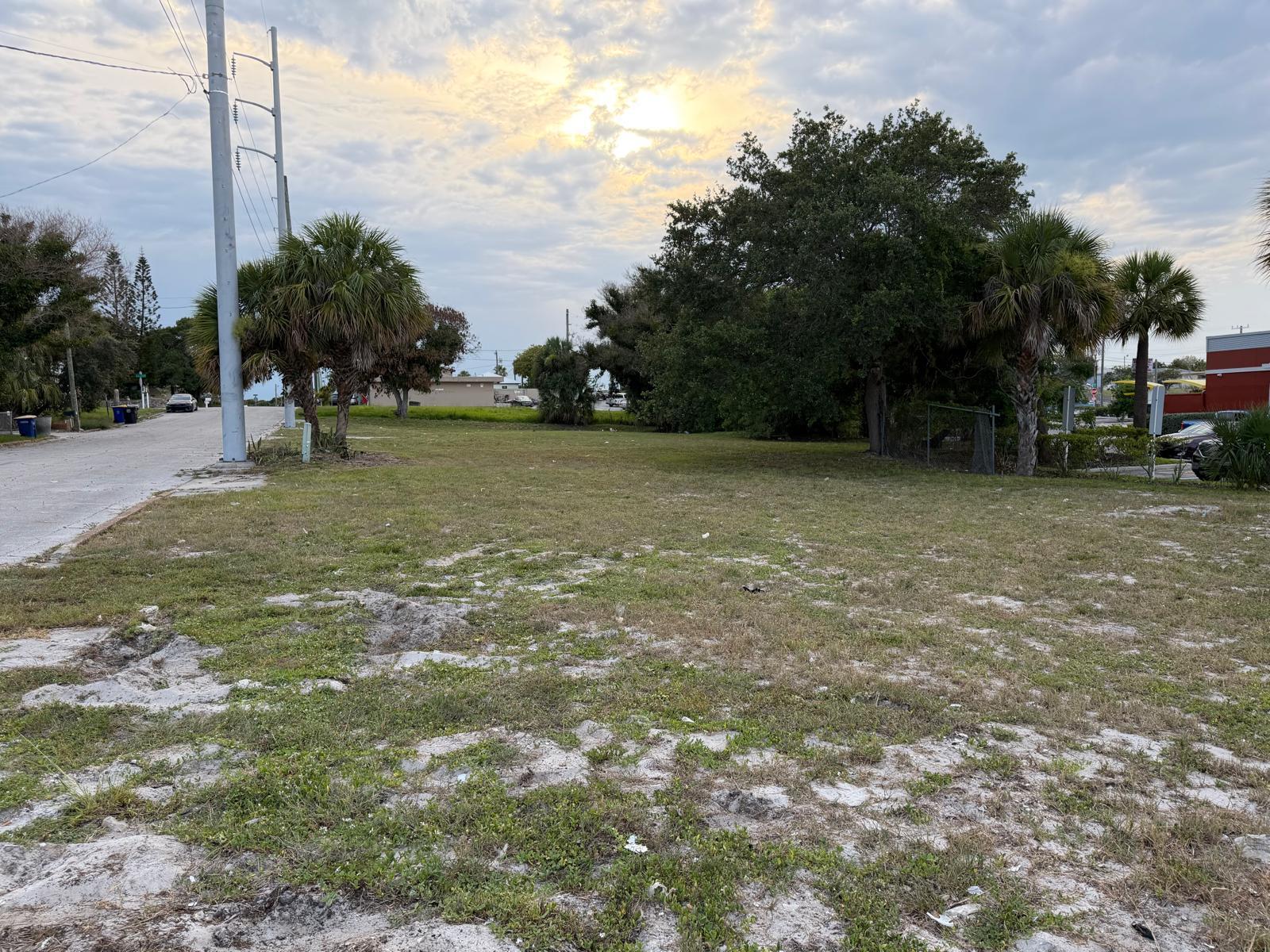 408 Avenue E Property Photo 6