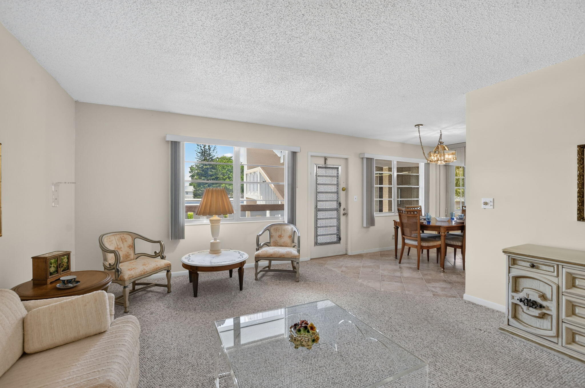 2049 Ventnor O Crescent 2049
