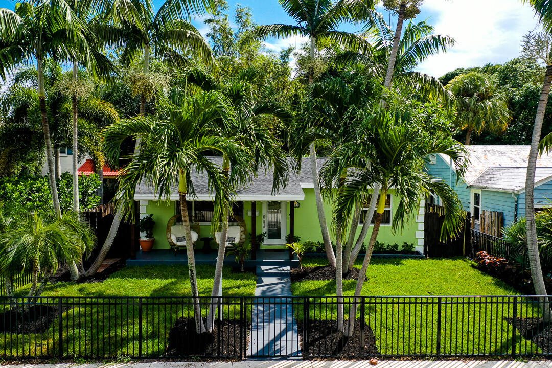 418 N Palmway Property Photo 6