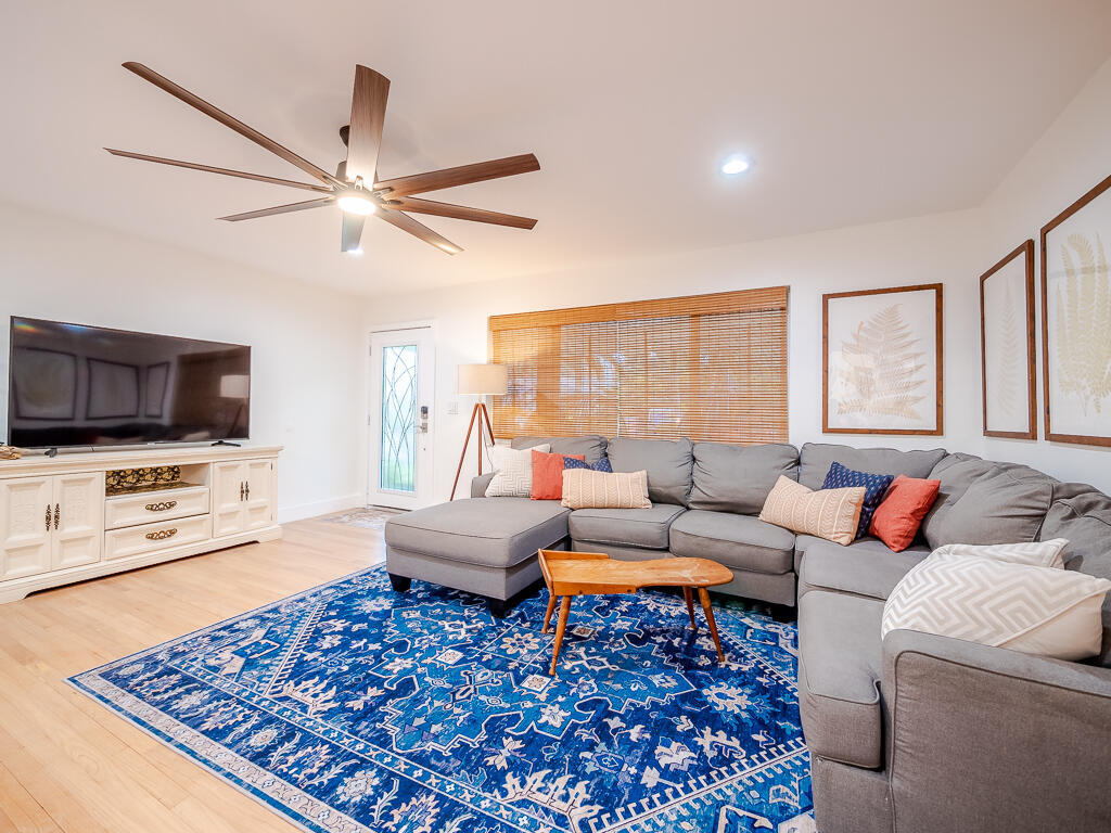 418 N Palmway Property Photo 10