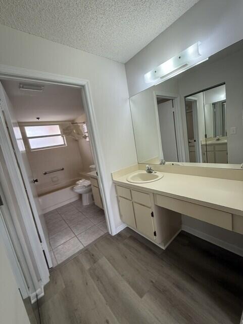 3031 Holiday Springs Boulevard 202-7 Property Photo 8