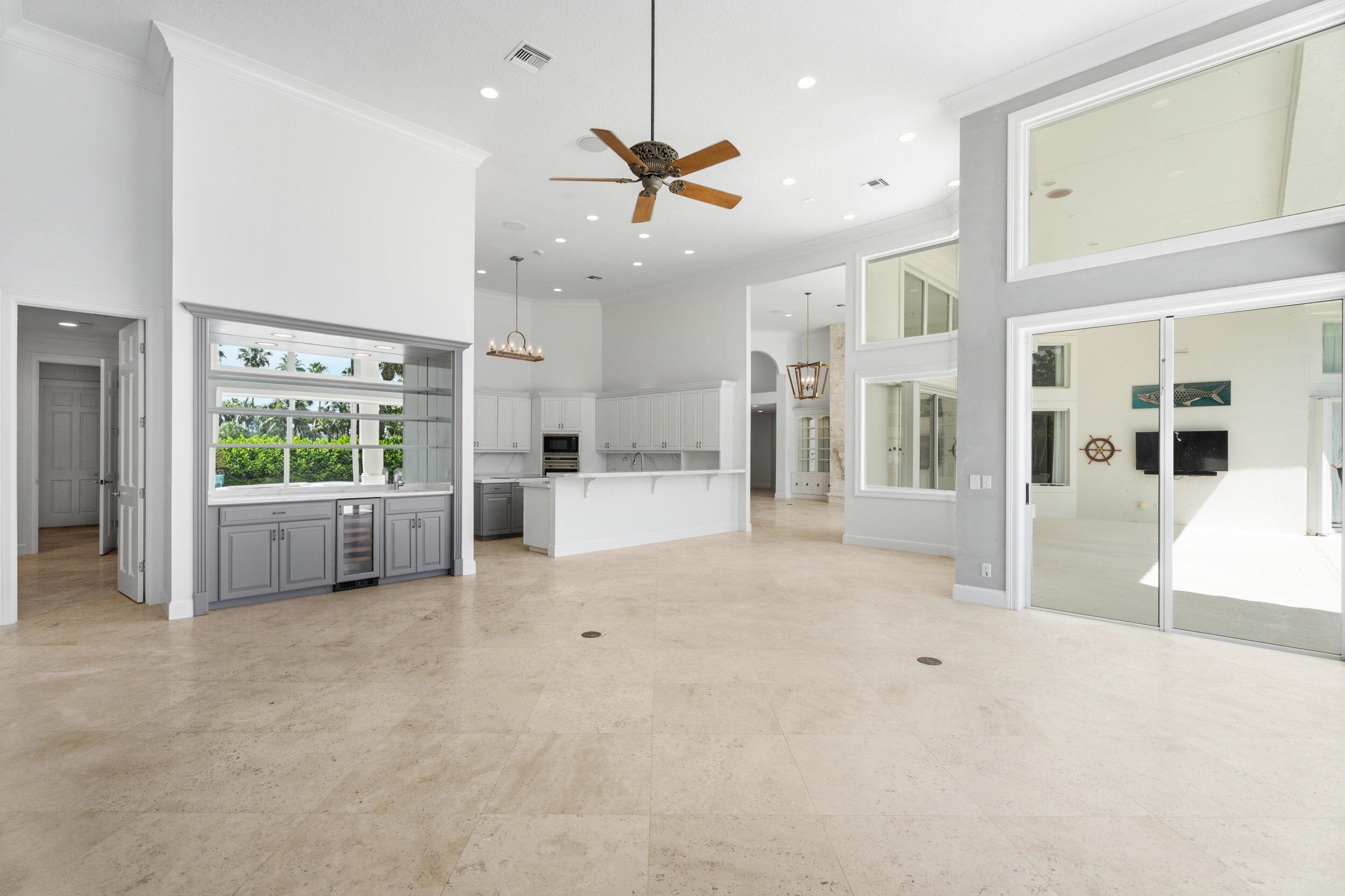 6841 Se Harbor Circle Property Photo 20