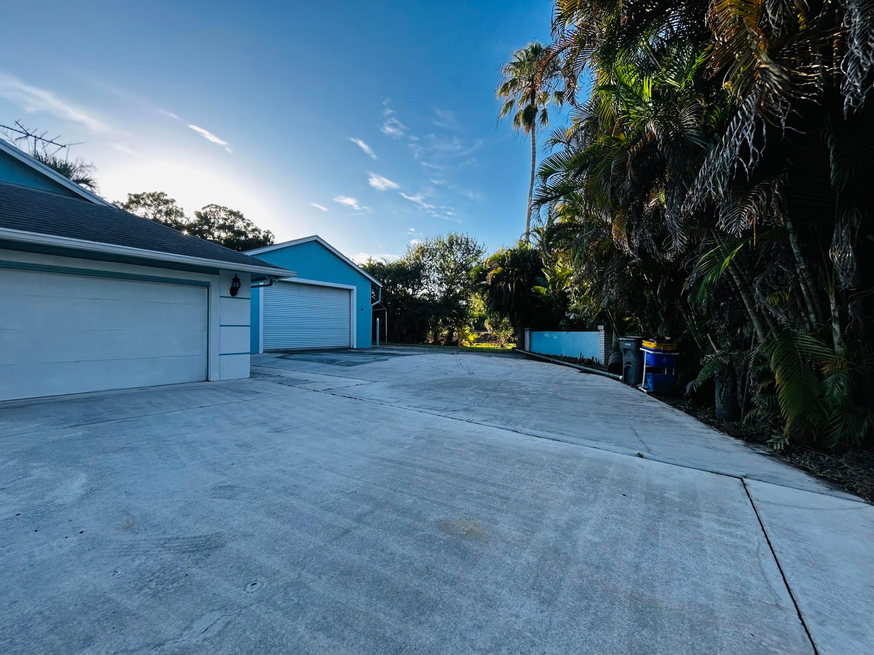 17971 Mellen Lane Property Photo 2