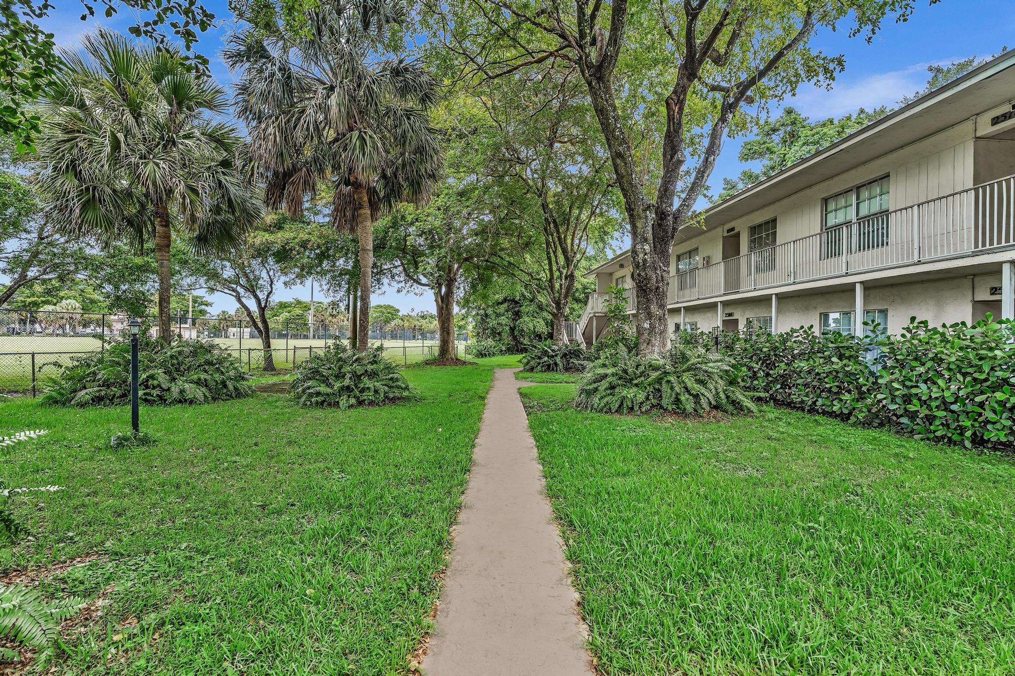 2510 Riverside Drive 2510 Property Photo 1